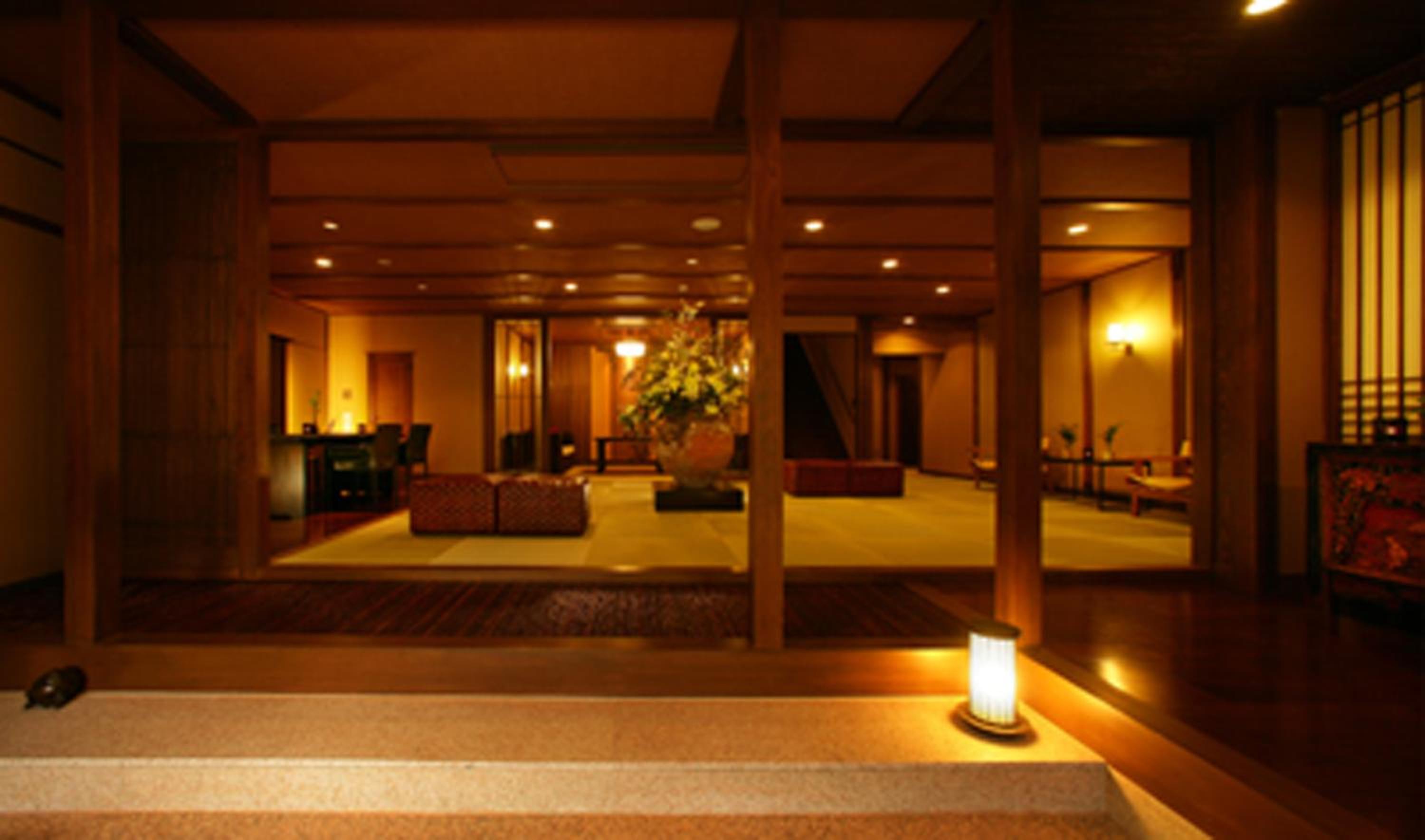 Hakone Onsen Ryokan Yaeikan view 4