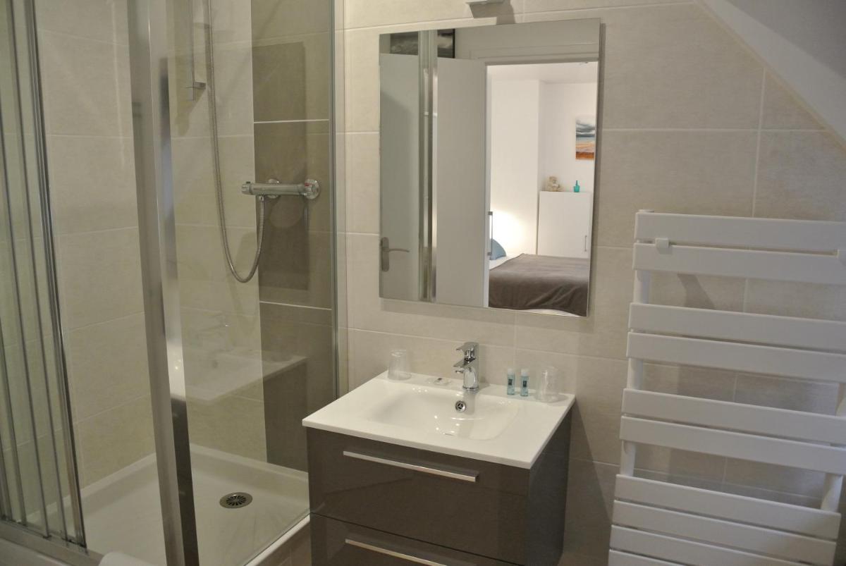 Au Logis De La Rance Bed and Breakfast