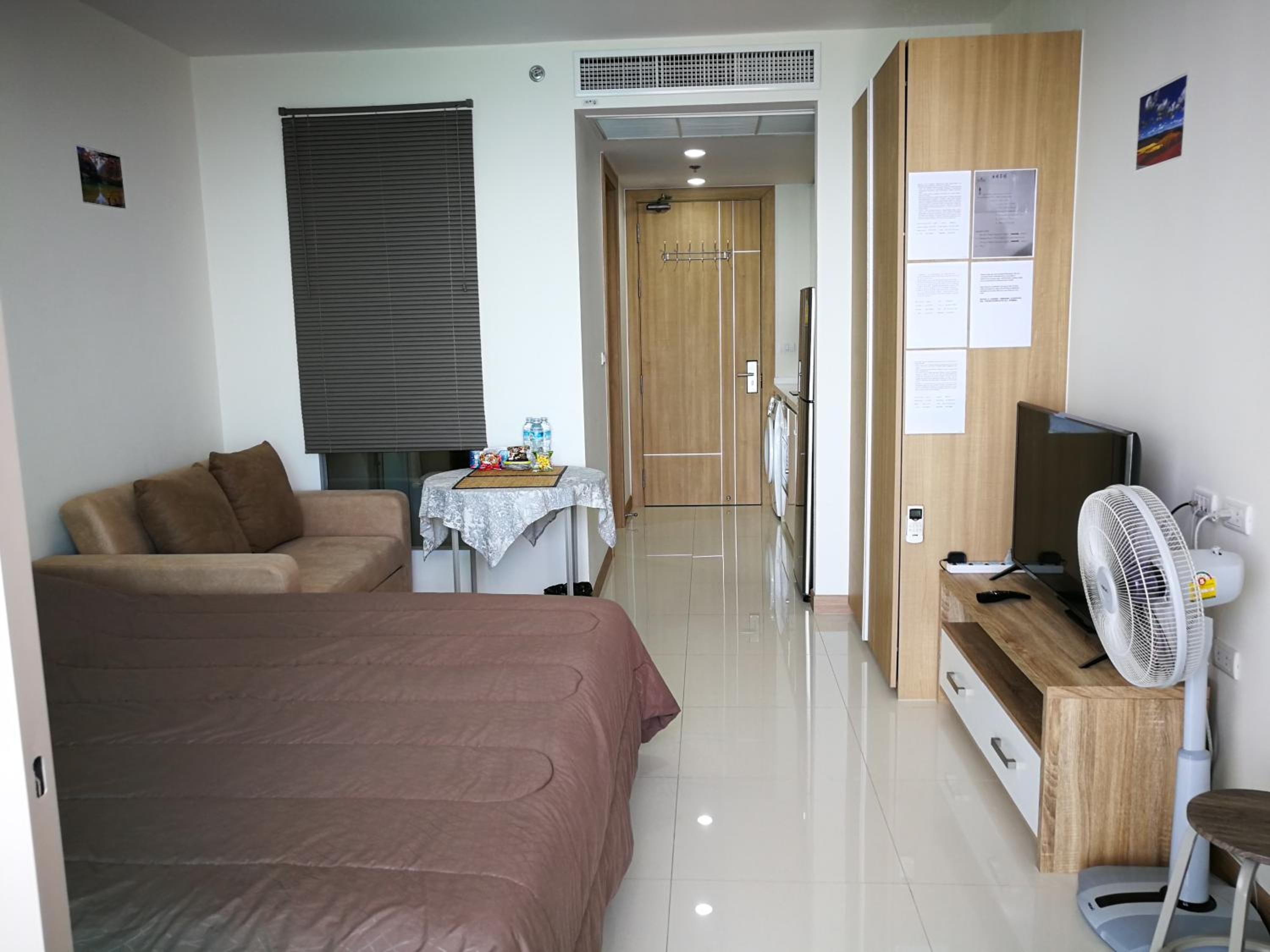 The Riviera Wongamat Hong Apartment