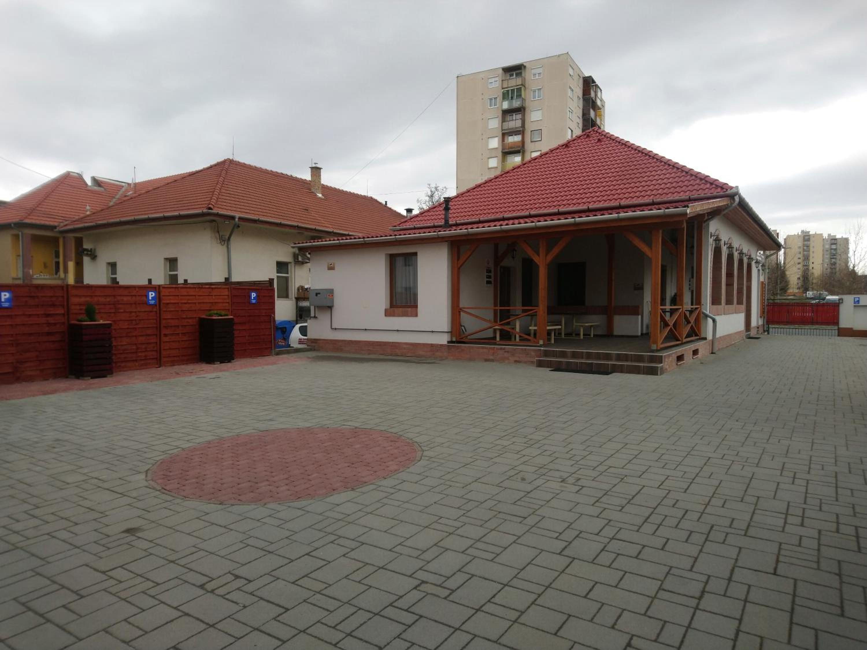 Pizza Tábor Apartman view 4