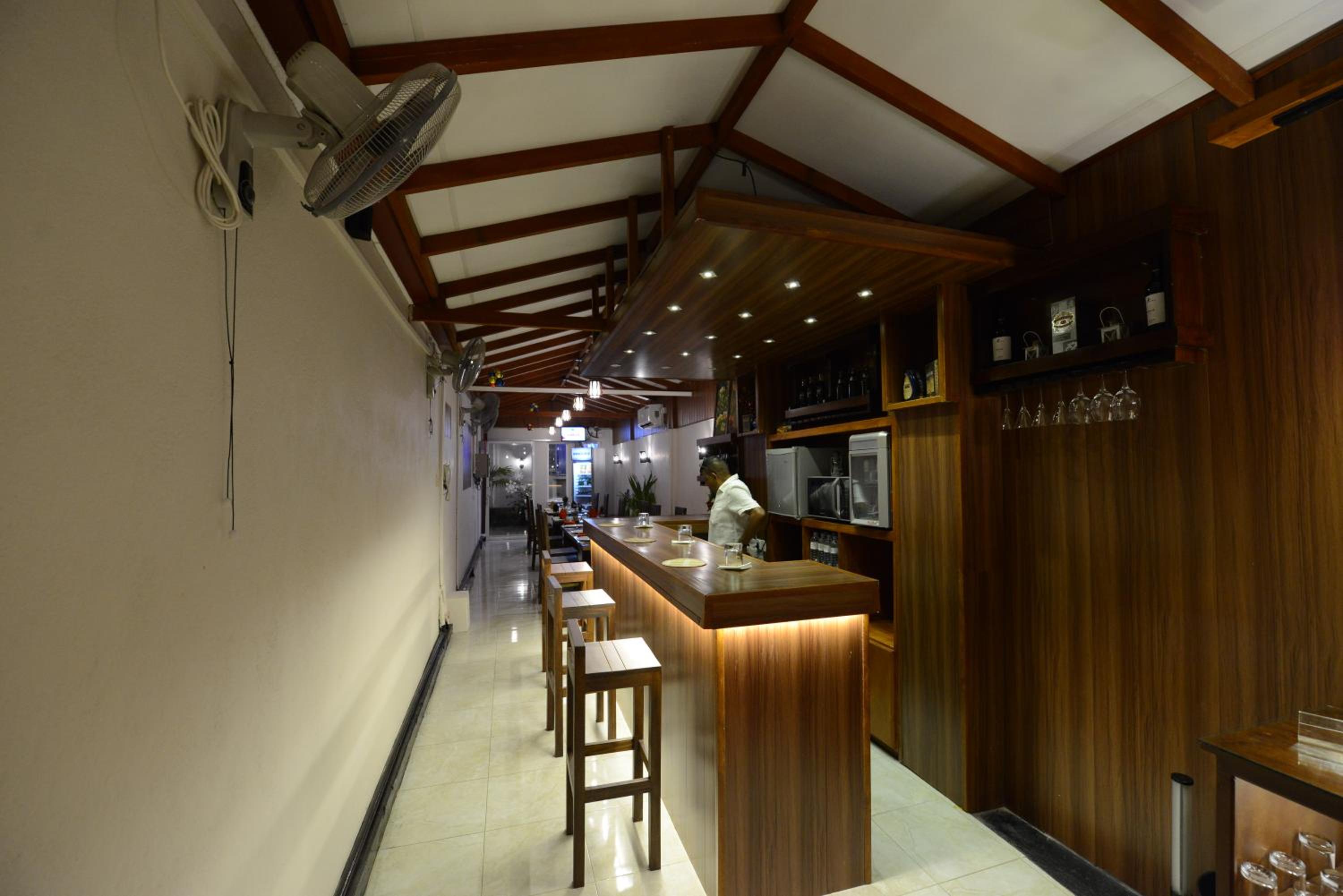 Diva Villa Airport Transit Hotel