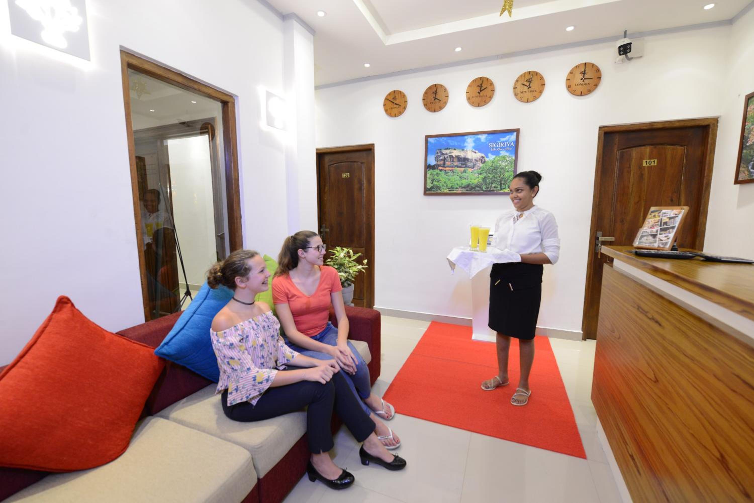 Diva Villa Airport Transit Hotel