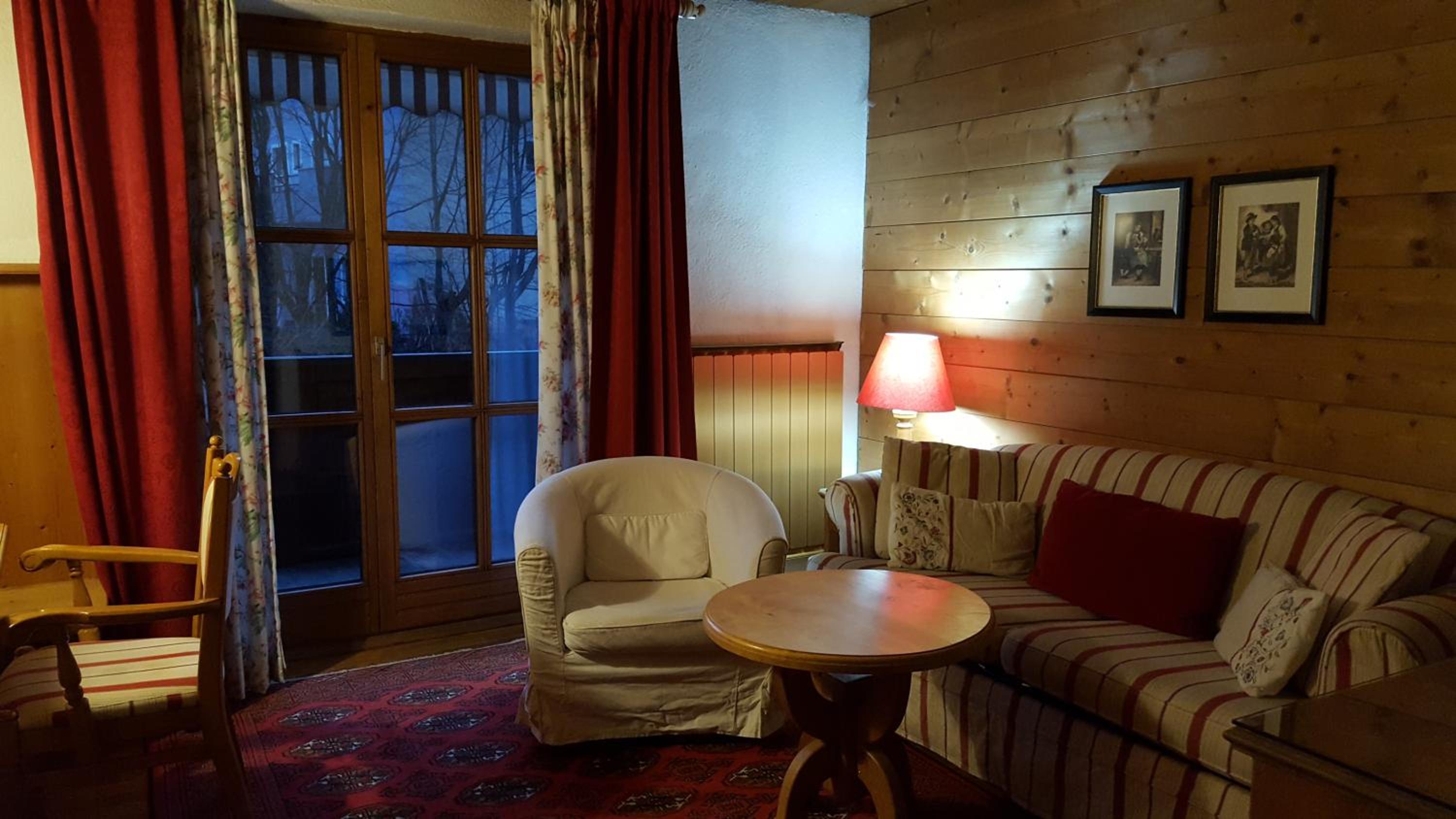 Appartement Pension Bäckenhäusl FERIENWOHNUNGEN Chalets Hütten Komfortzimmer