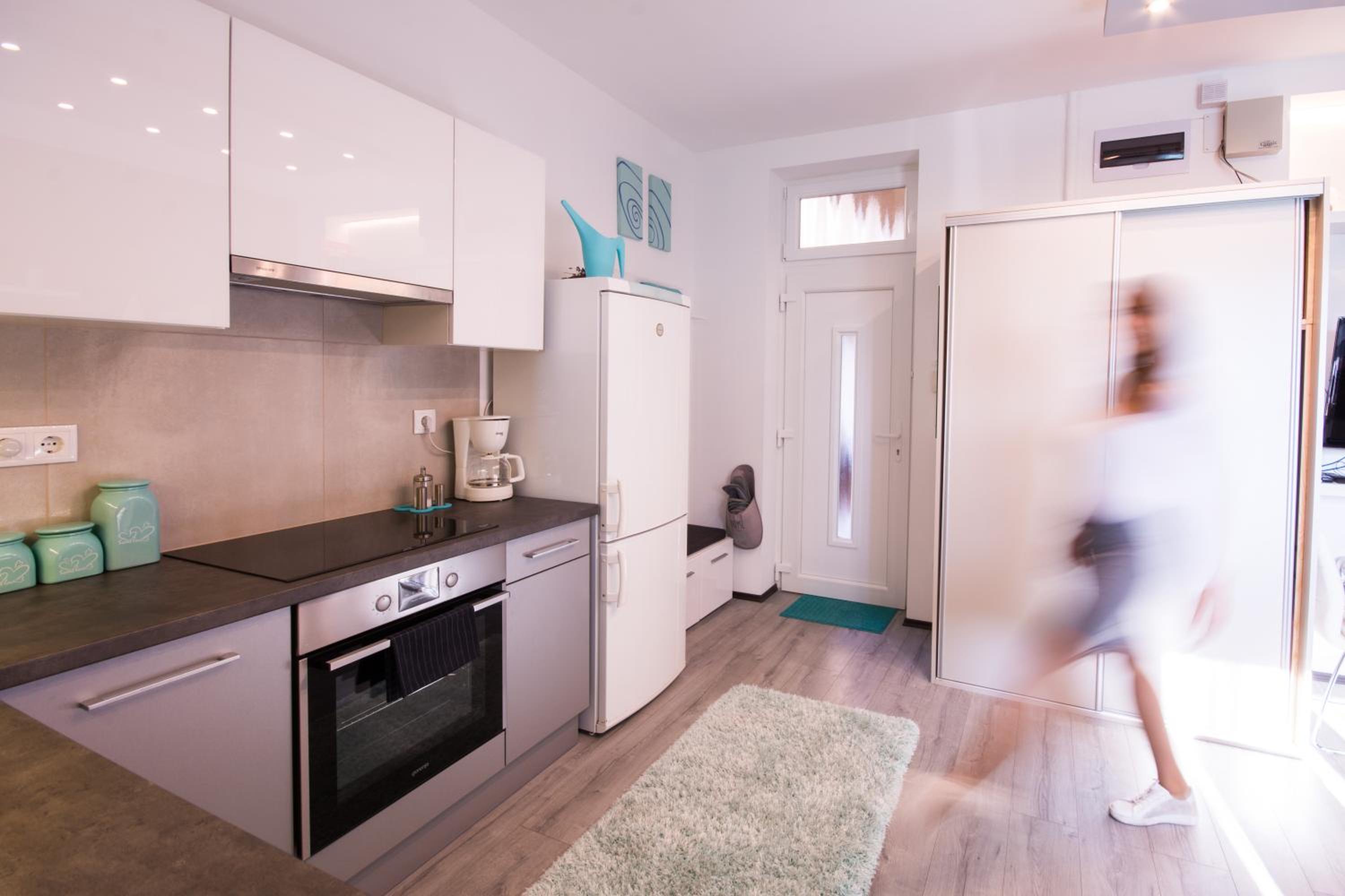 Petra's Tranquil Nest in Downtown Budapest