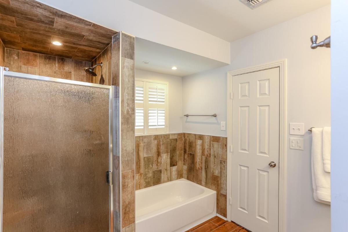The Texas Bluebonnet - Metro Houston Luxury Home