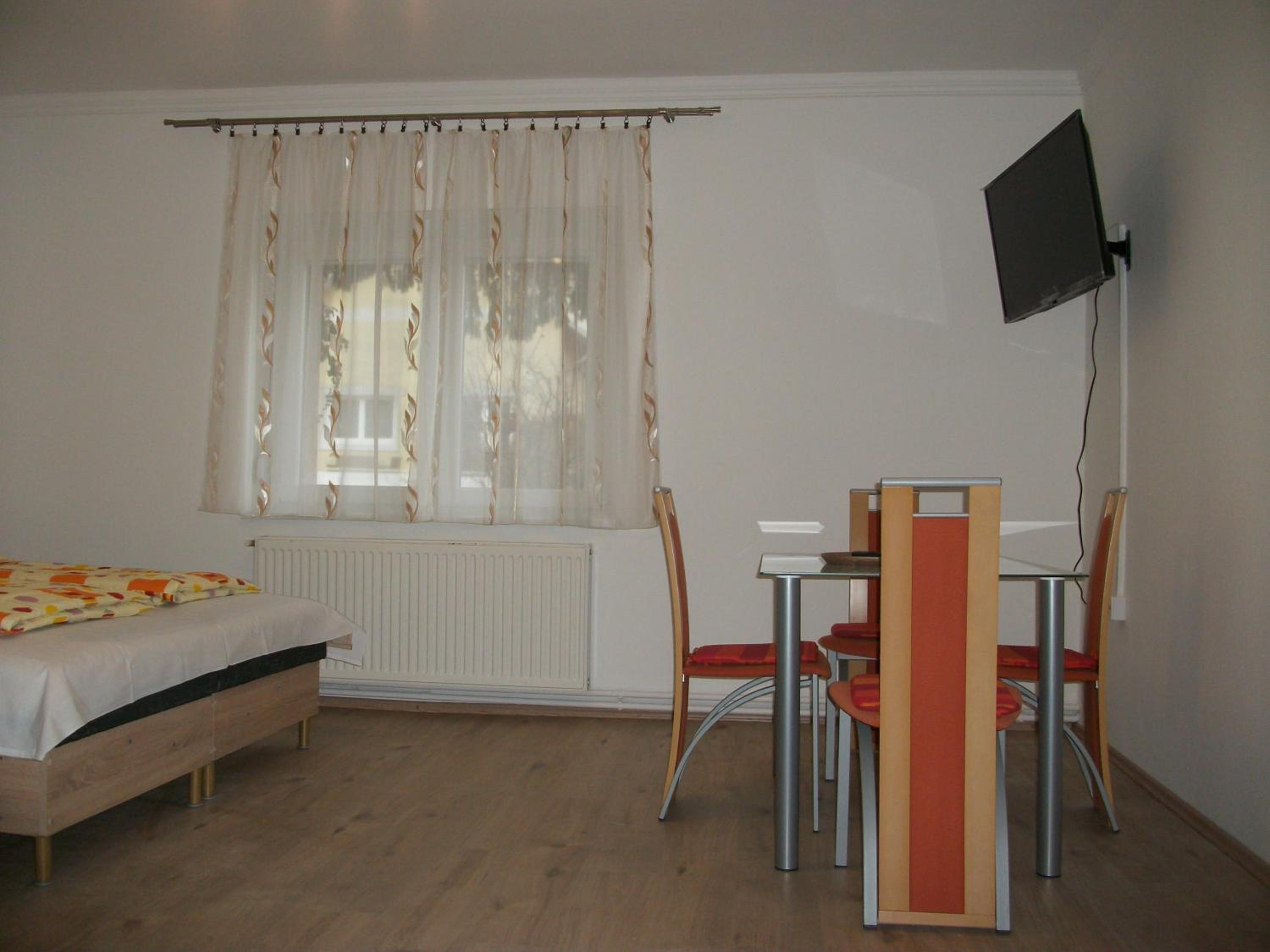 Éden II. view 2