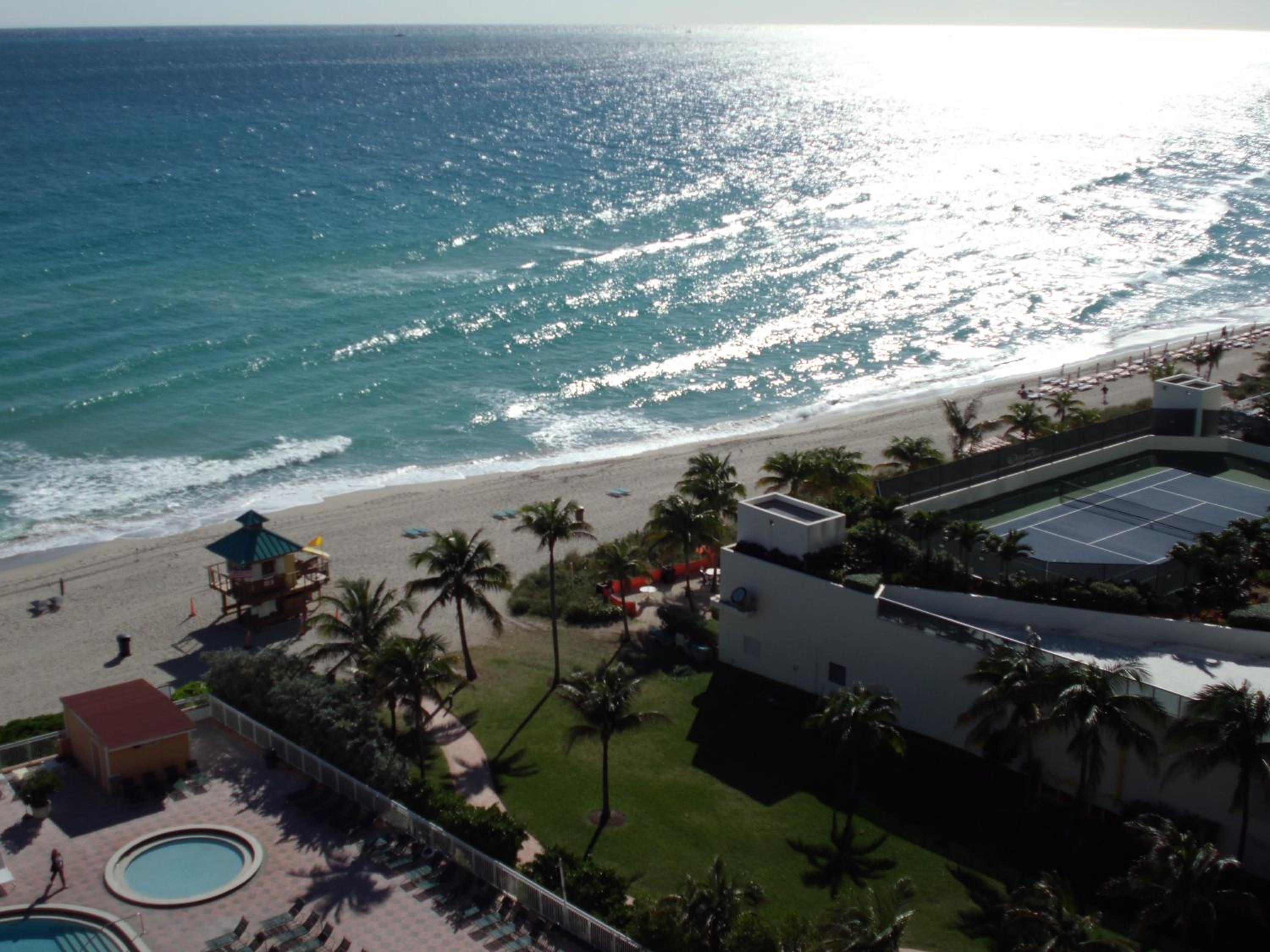 Top floor oceanfront Miami Direct Access to the beach