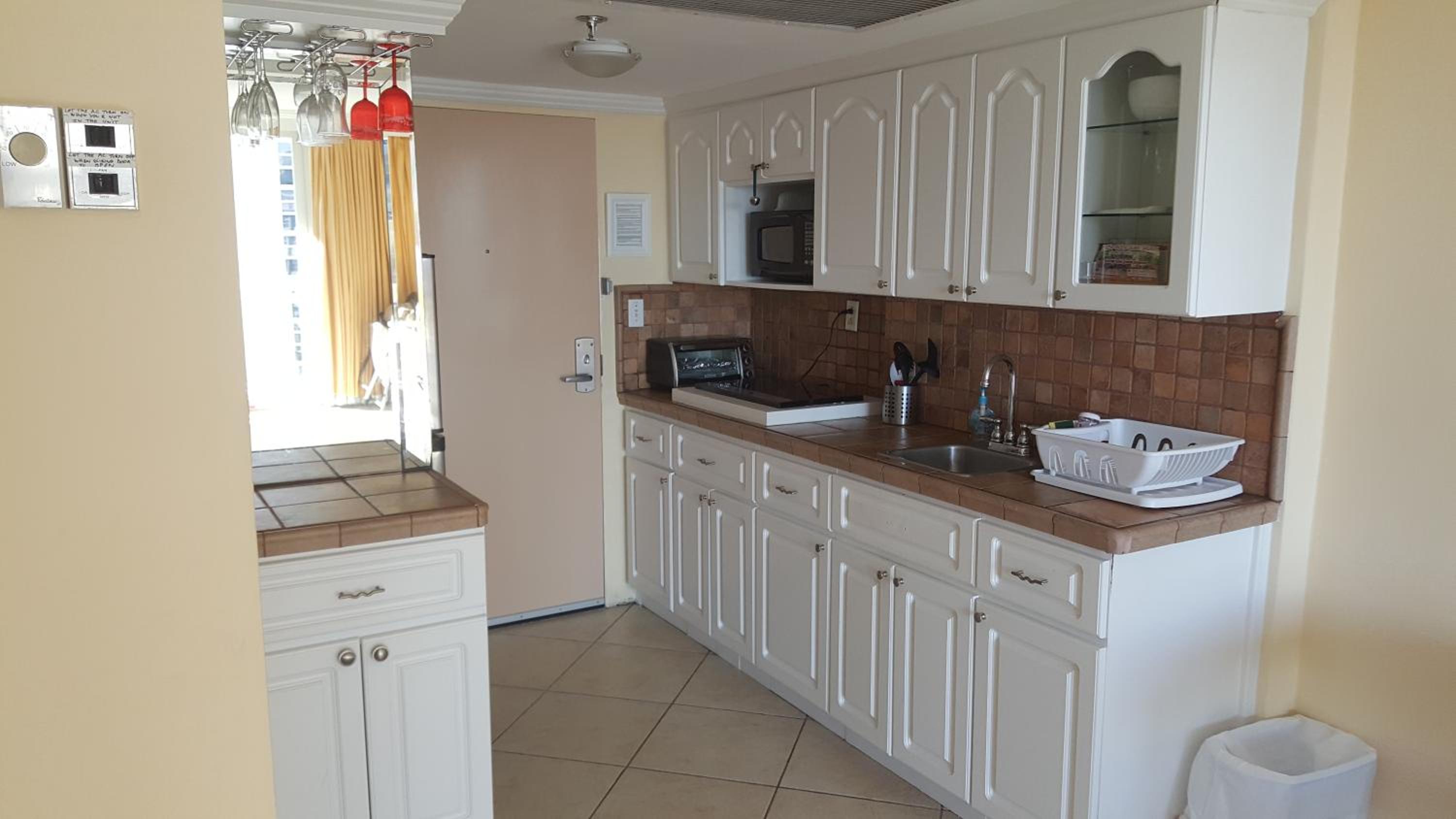 Top floor oceanfront Miami Direct Access to the beach