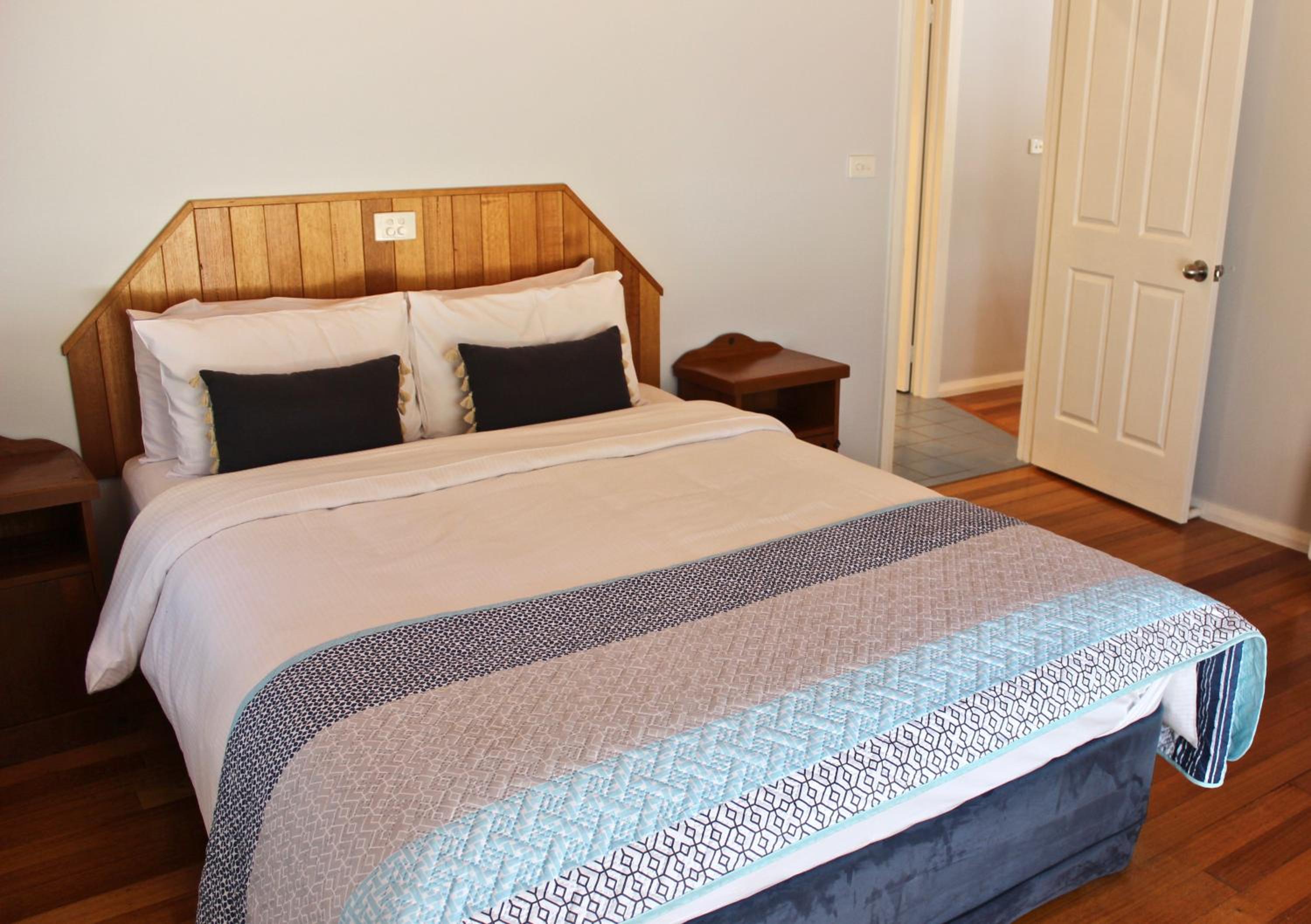 Ellensbrook Cottages