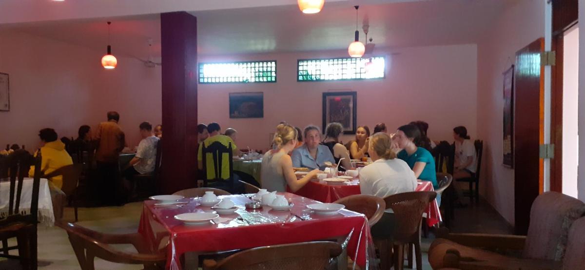 restaurant