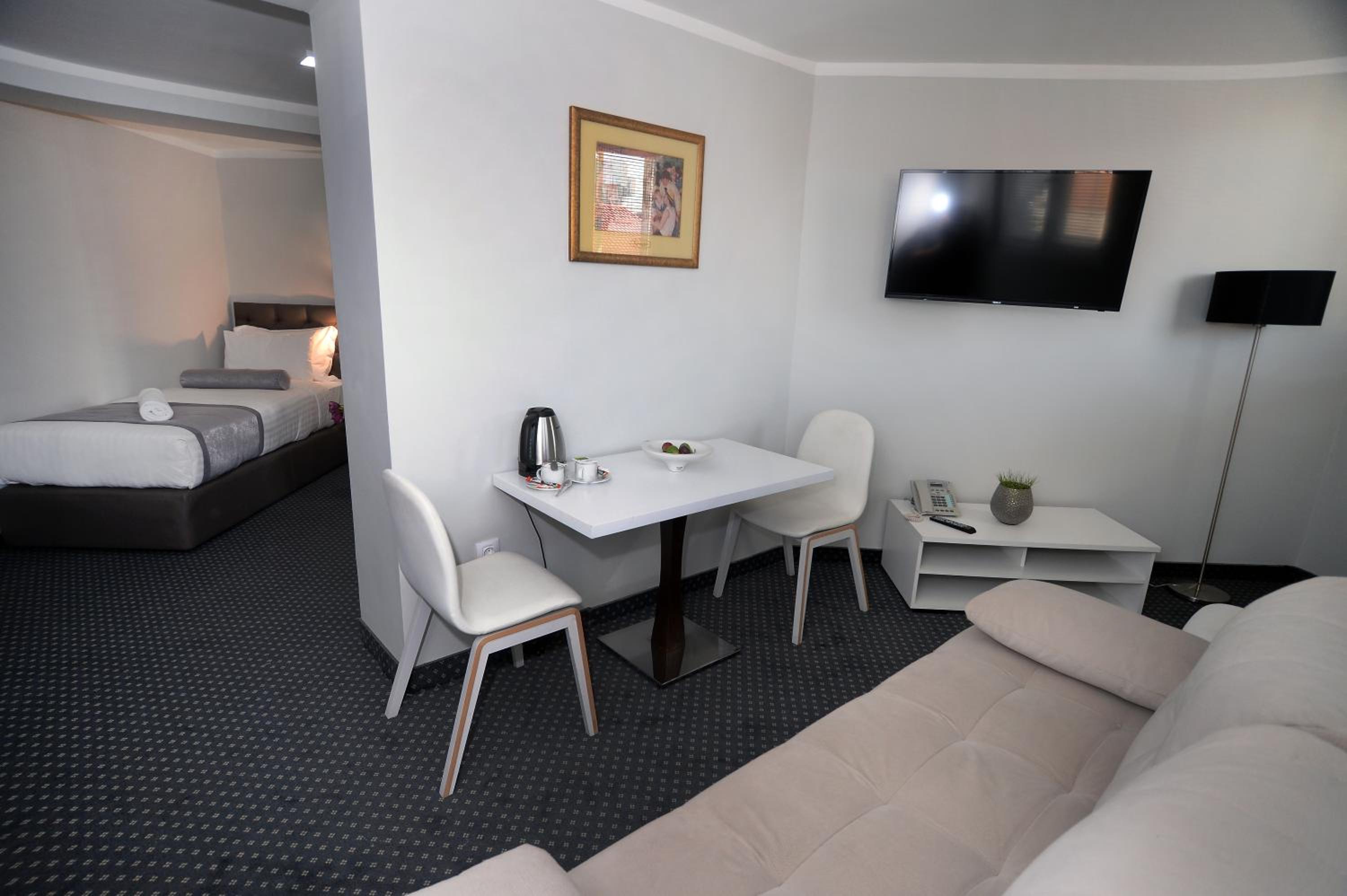 Alexandar Square Apartments view 2