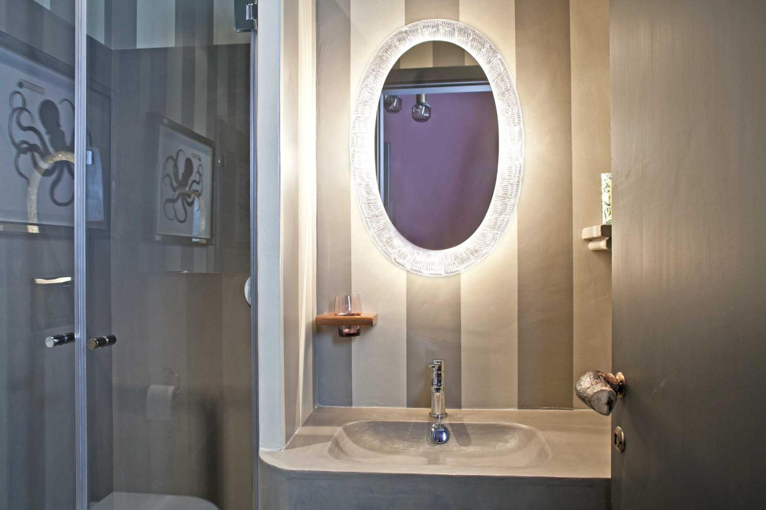 Porcellino Gallery Art Boutique BB
