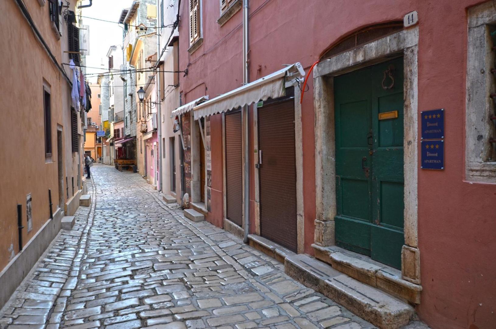 Leko Old Town Apartment