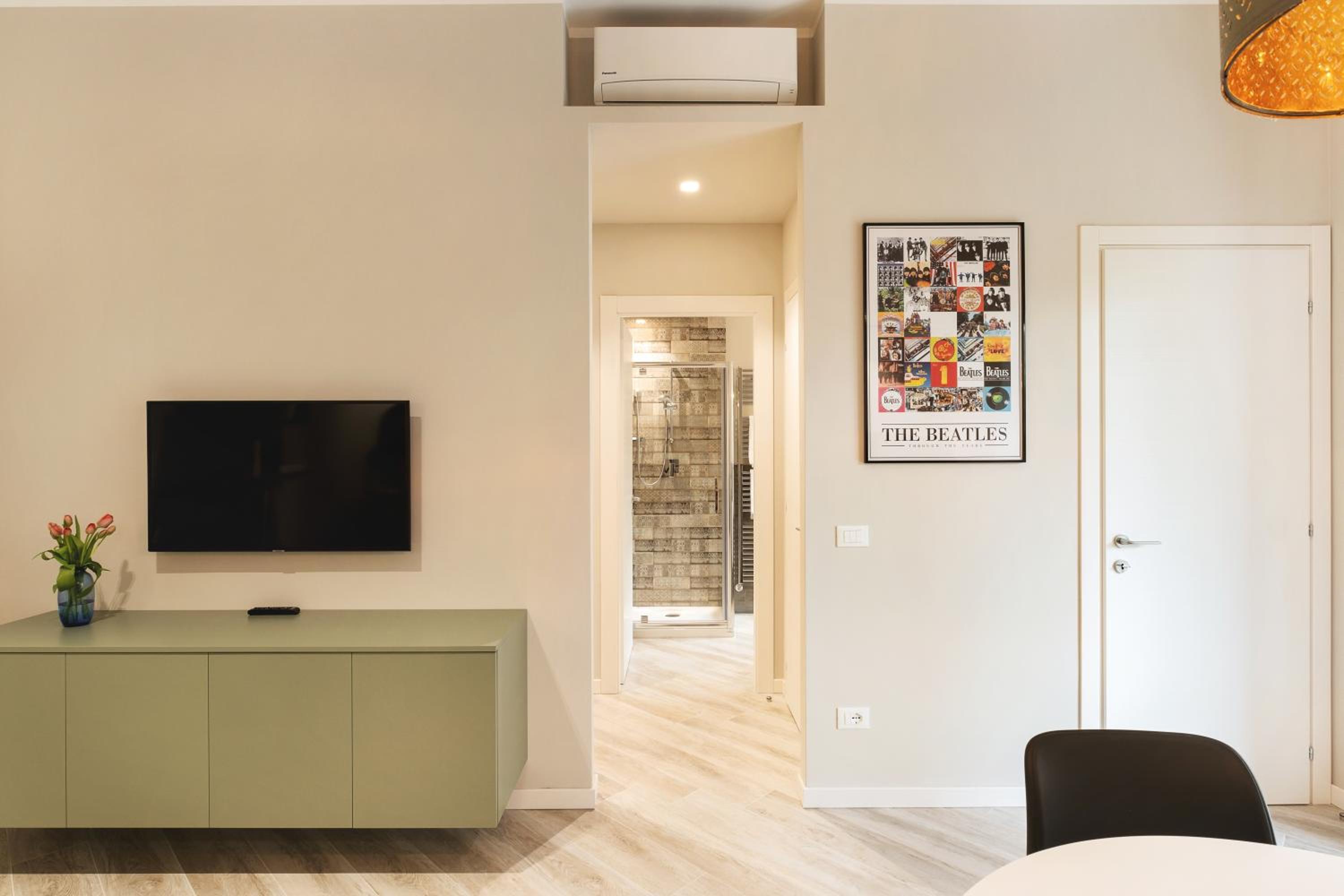 GuestHost - Maggiore Residence Flats view 2
