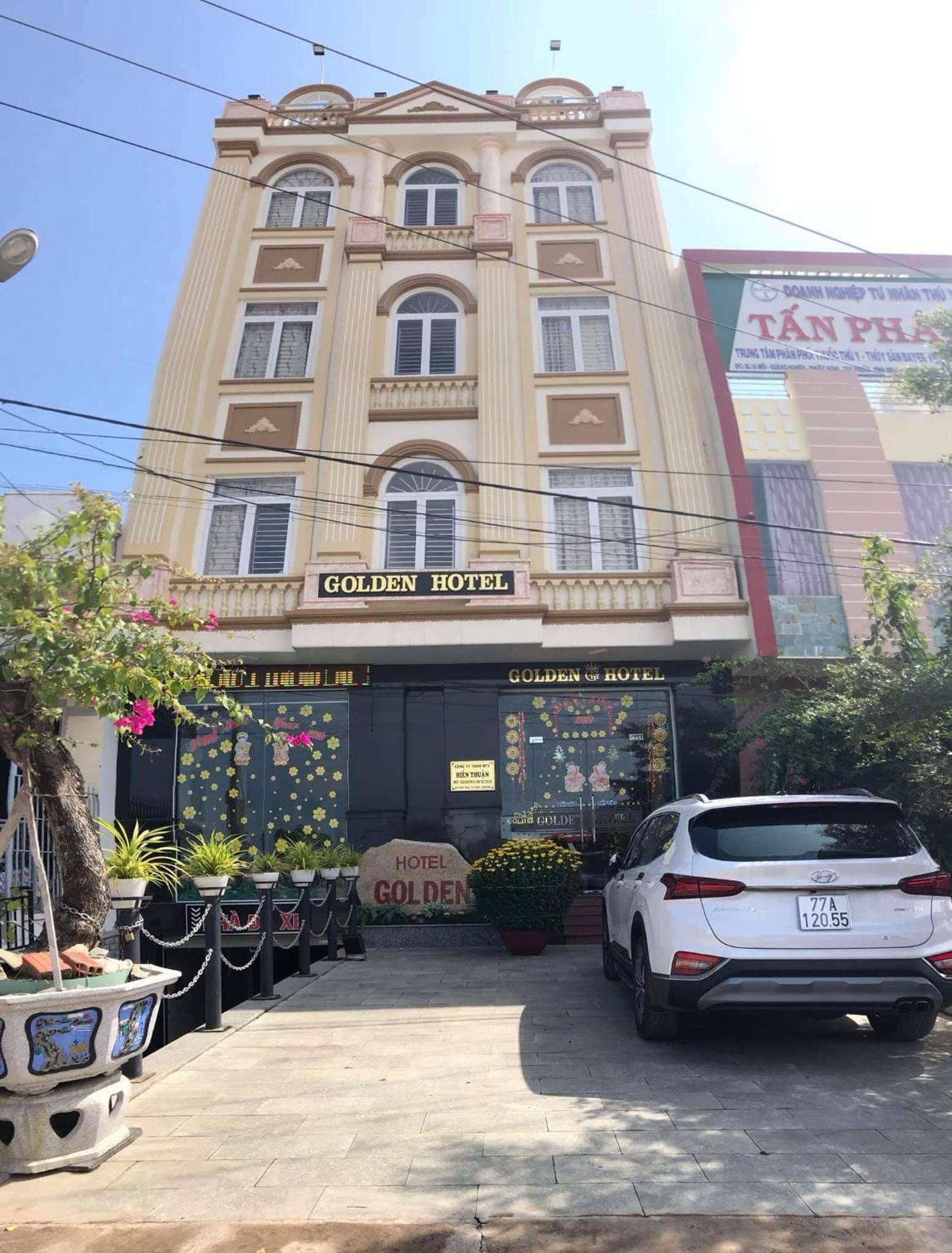 Golden Hotel, photo 11