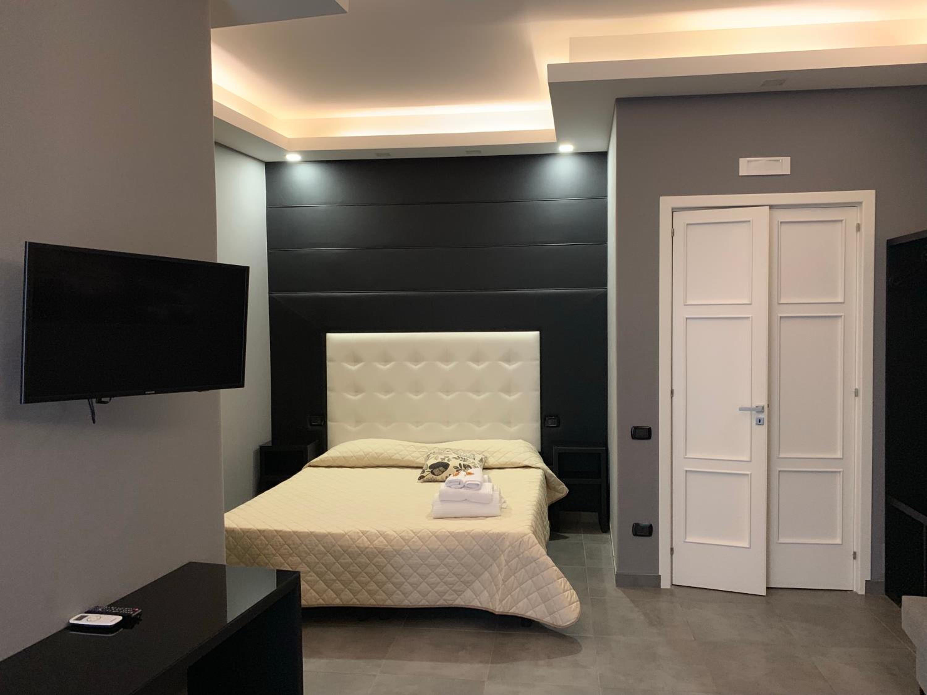 Royal Art H Duomo - Napoli Centro, by ClaPa Group