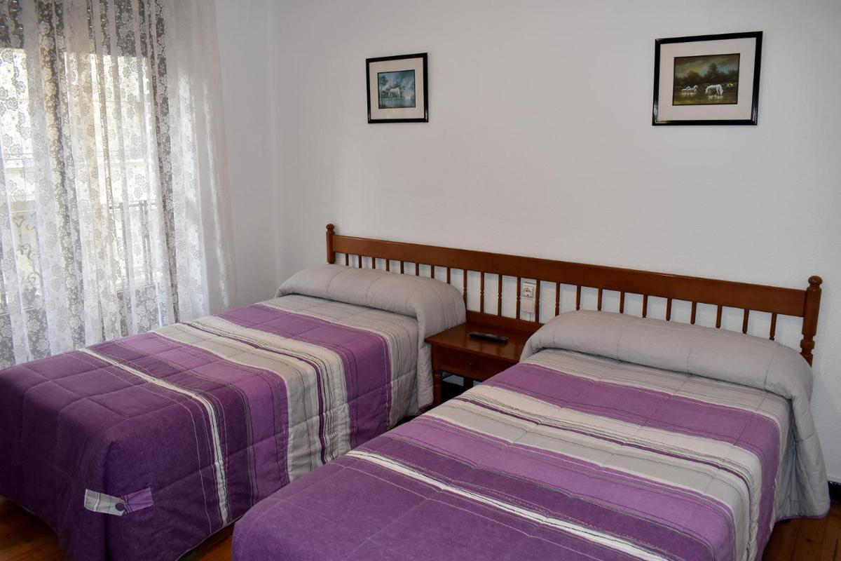 HOSTAL OVIEDO view 3