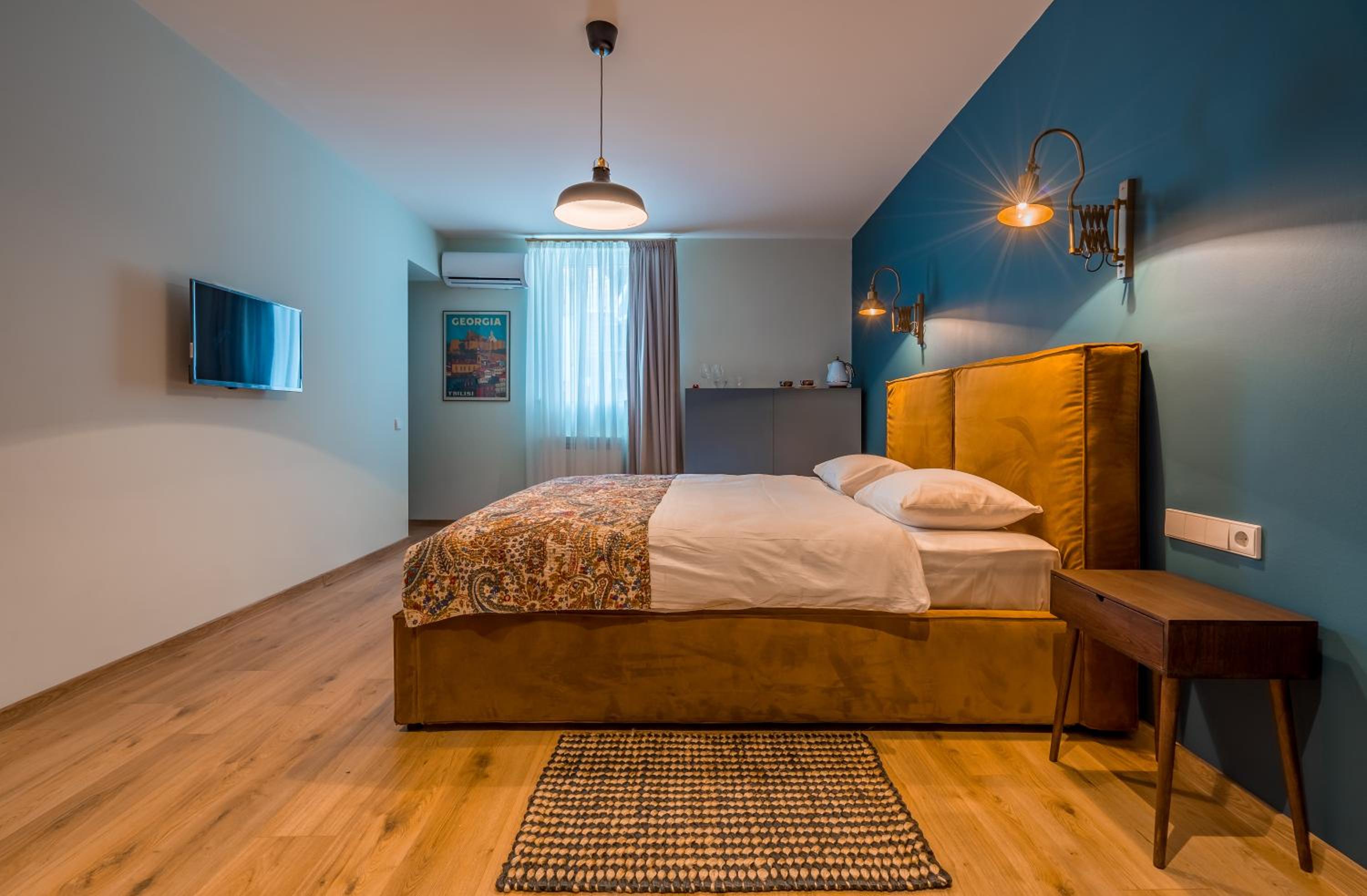 Cozy Baity Tbilisi view 3