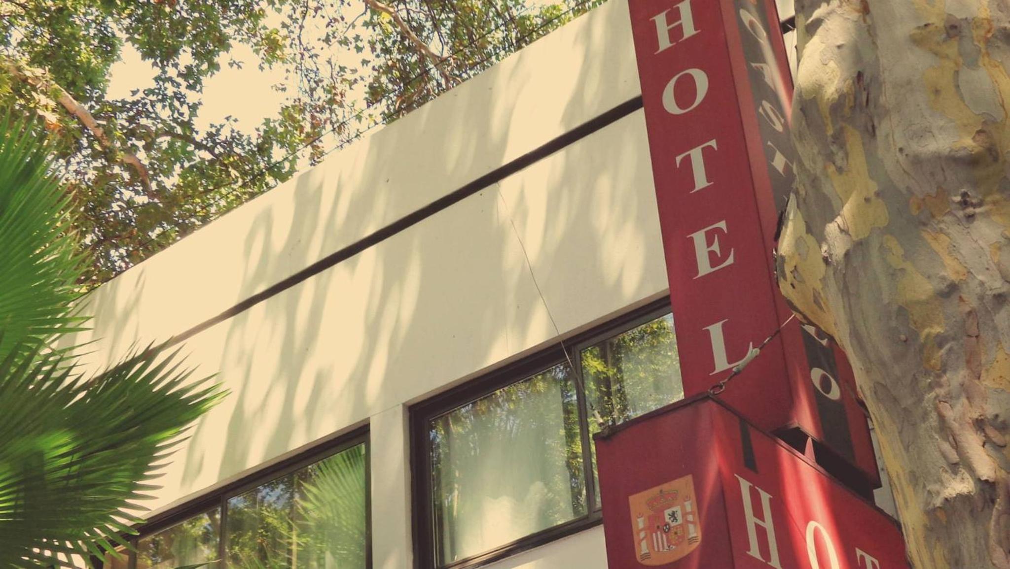 Hotel Nuevo Castillo Hotel - Image 1