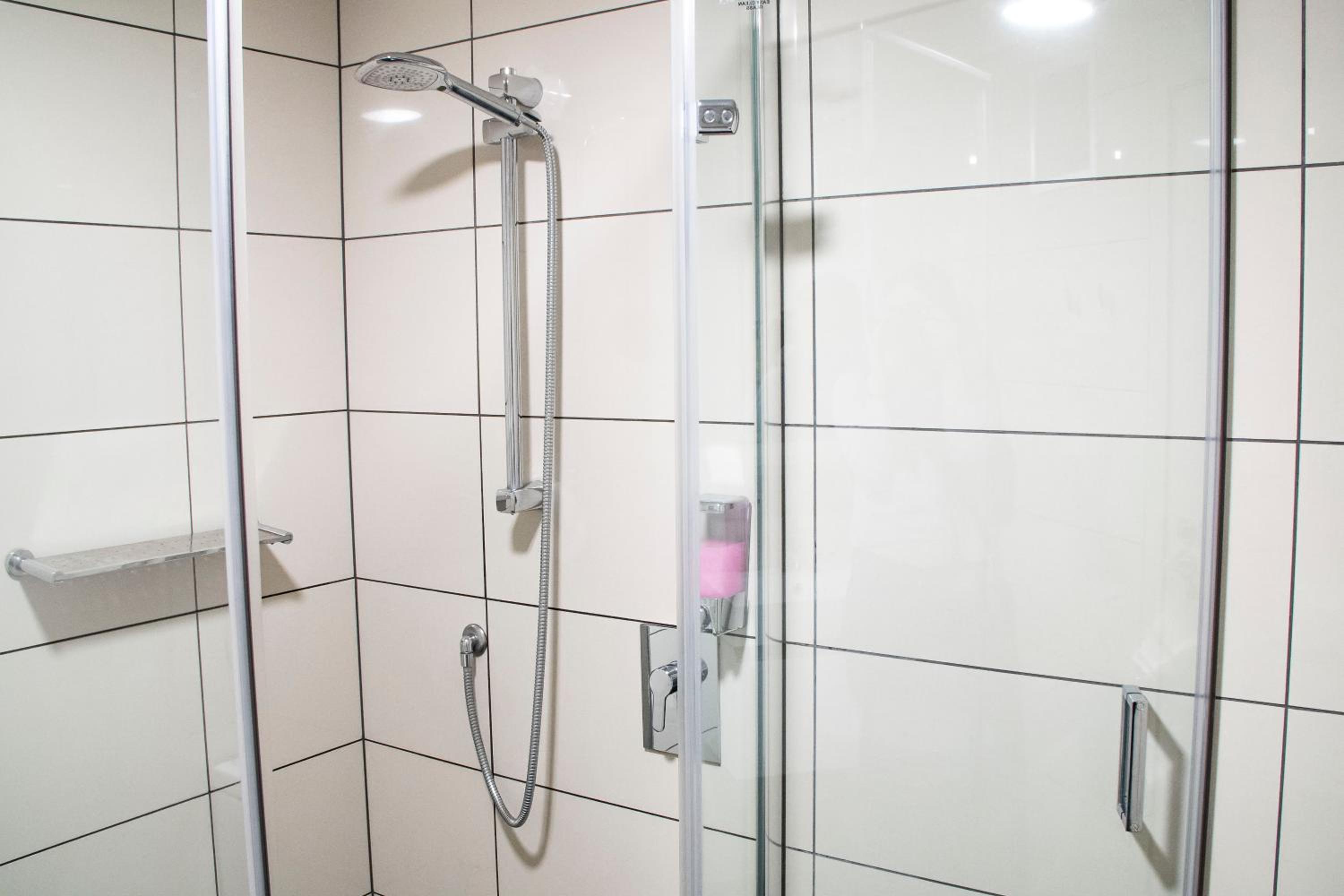 Adventure Q2 Hostel