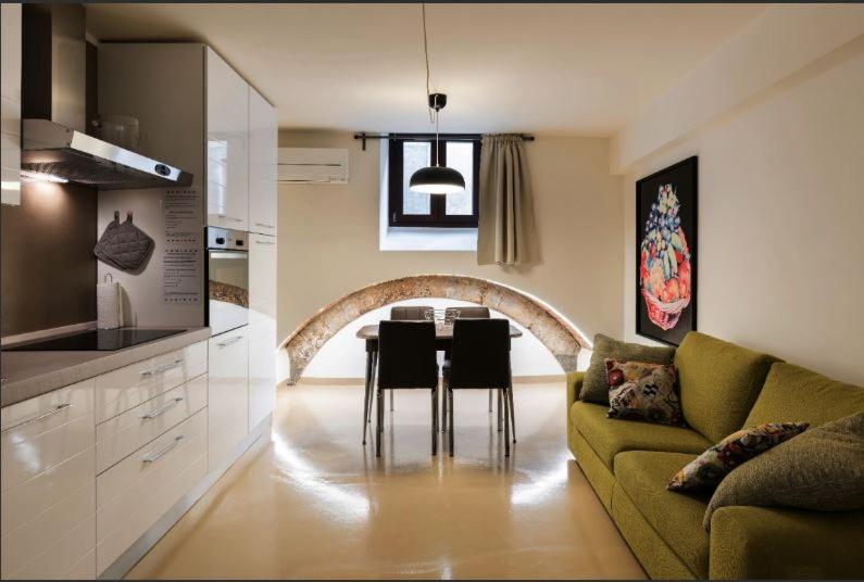 Arch Apartment Duomo - Florence