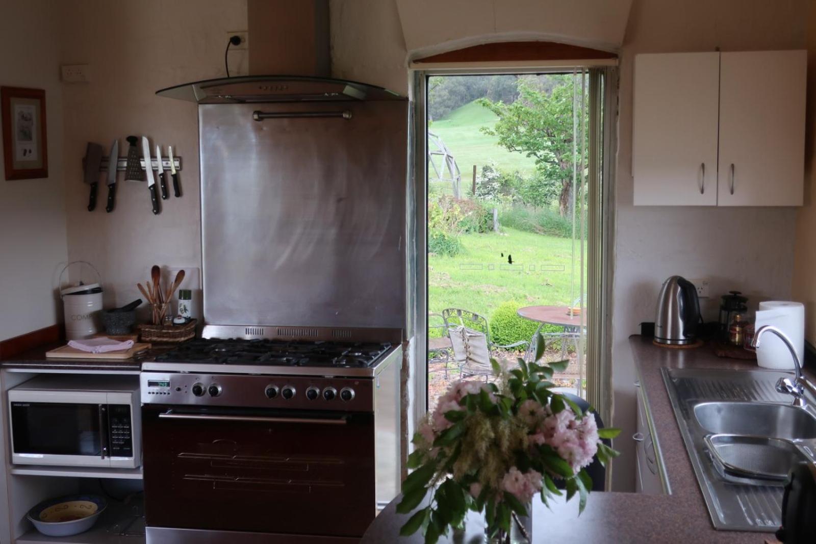 Cherry Top Farmstay - Boutique Eco Village