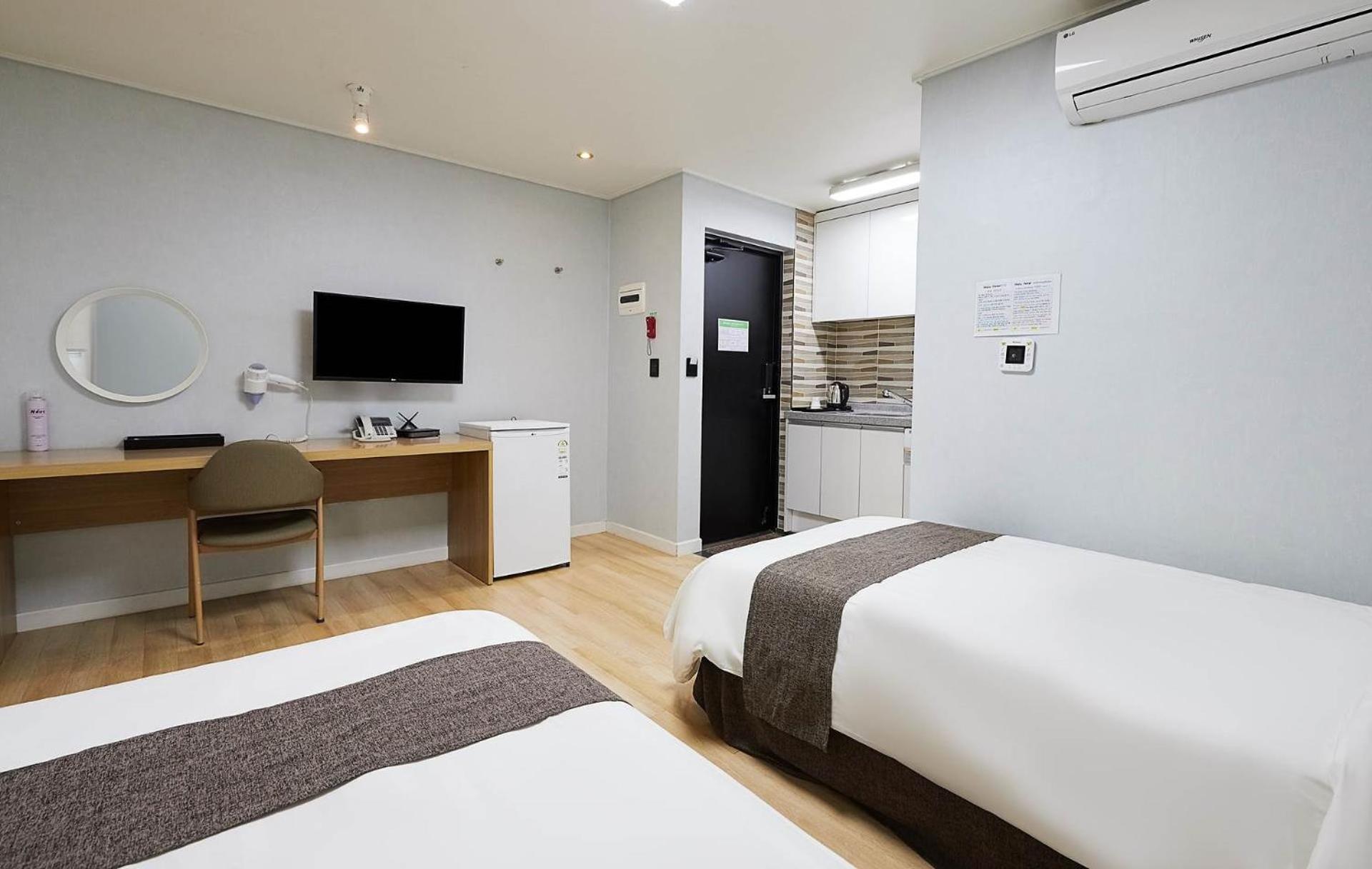 Restia Hotel Suwon Station