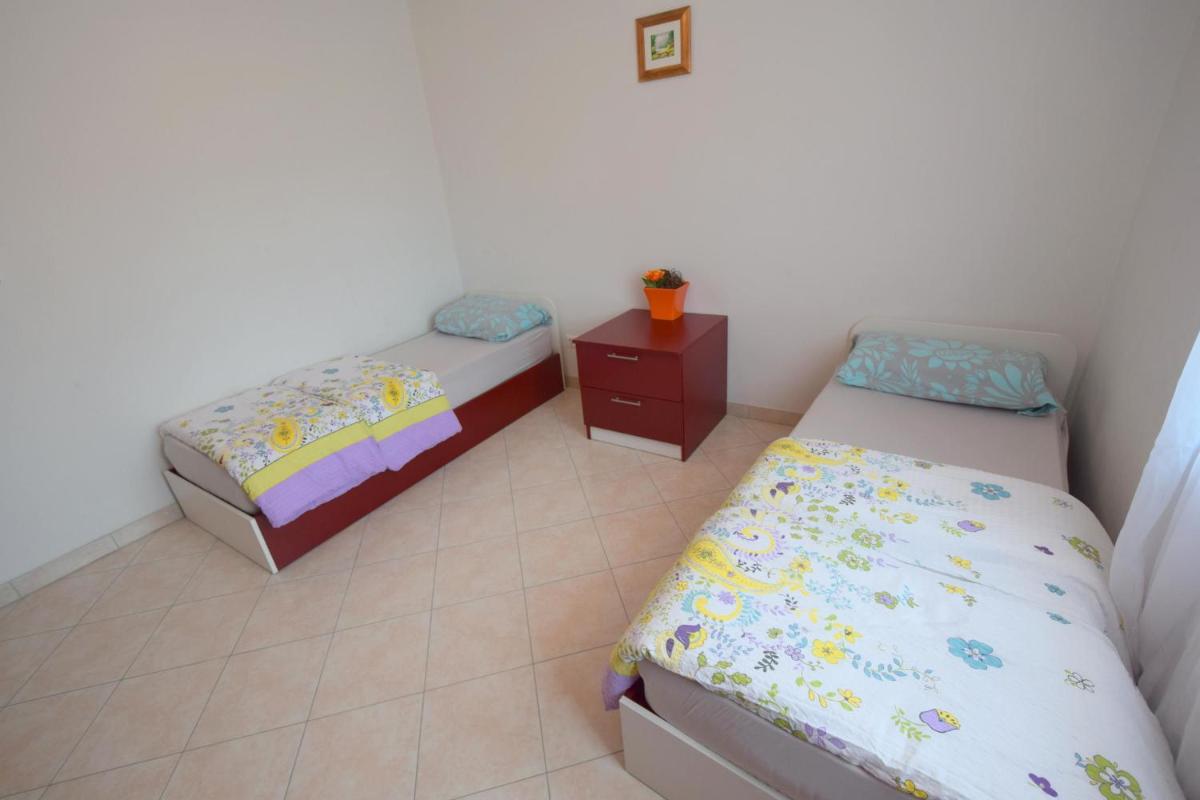 Photo 49