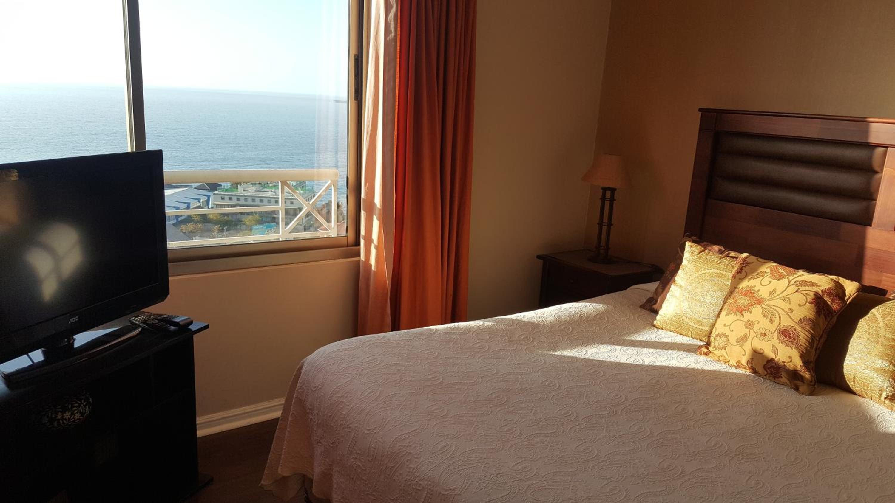 Excellent Large Apartment with Sea View