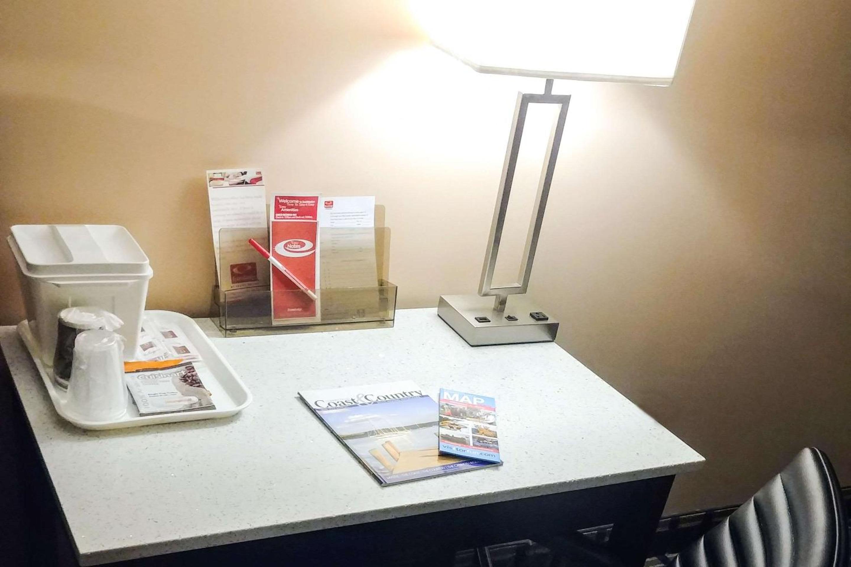 Econo Lodge Milldale - Southington - Property Image 20