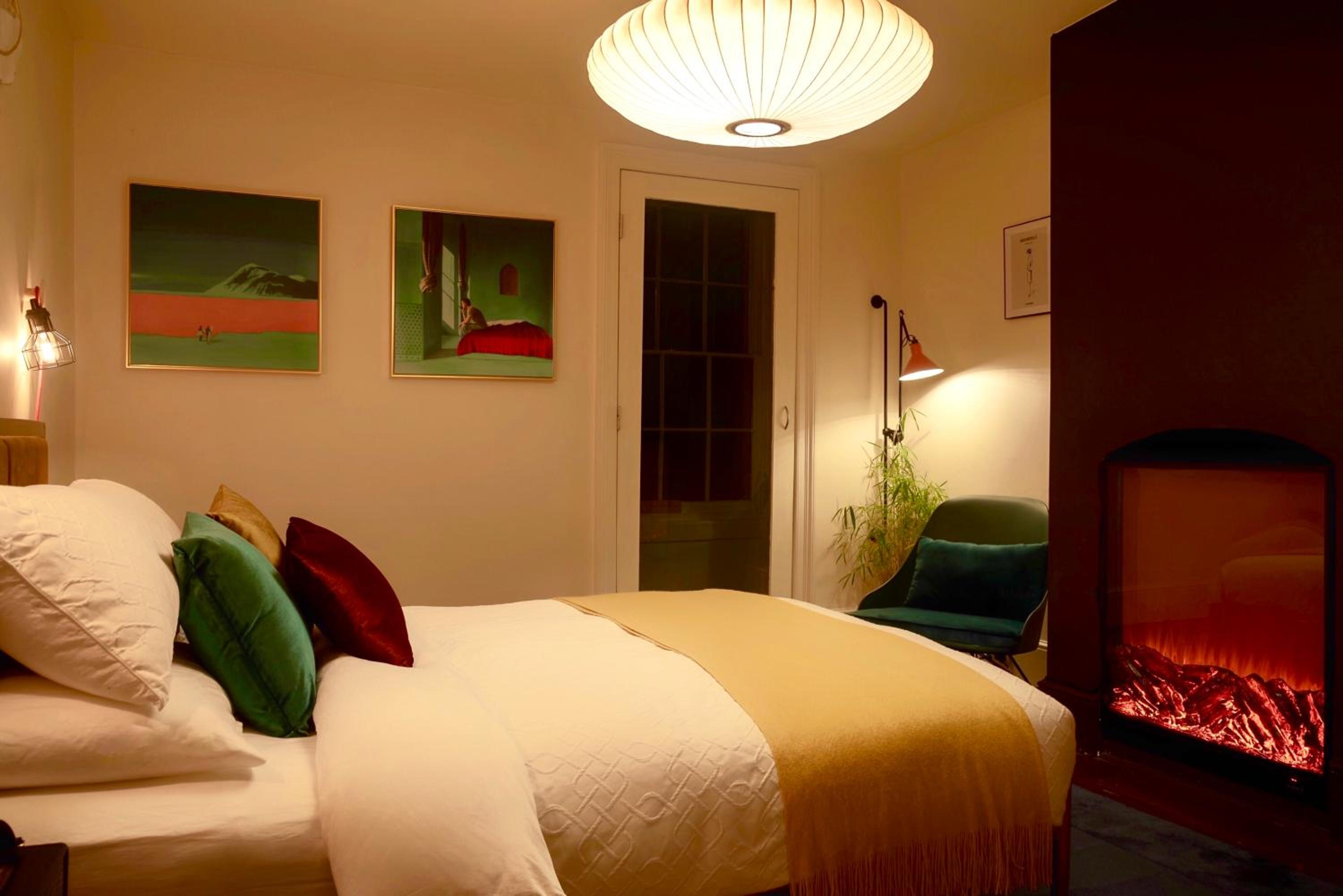 Lotus Gogh Apartment