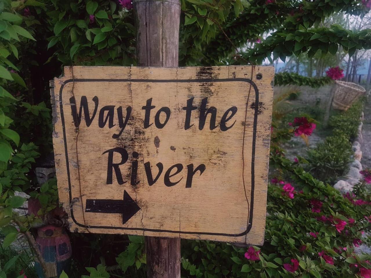 Nana Jungle Resort Near Chitwan National Park