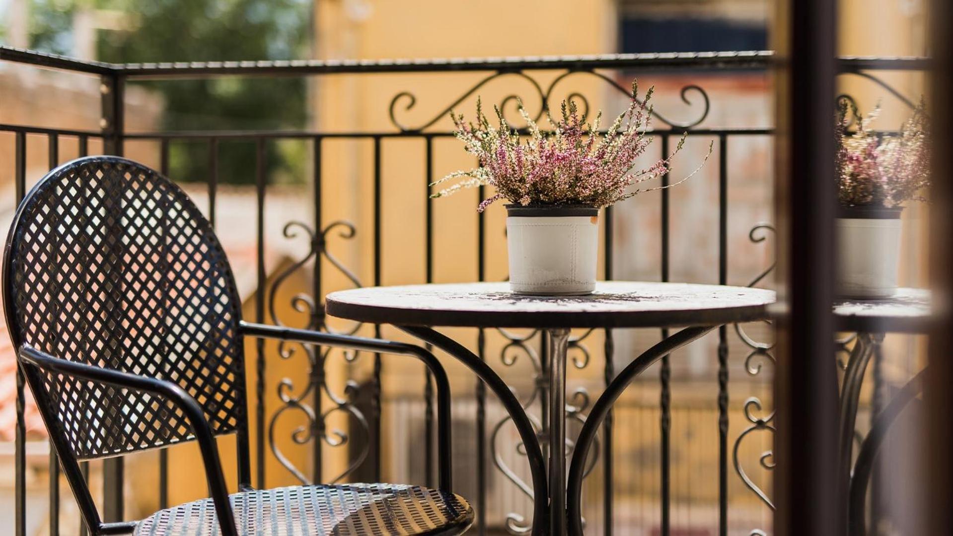 Minaret Suites and Apartments