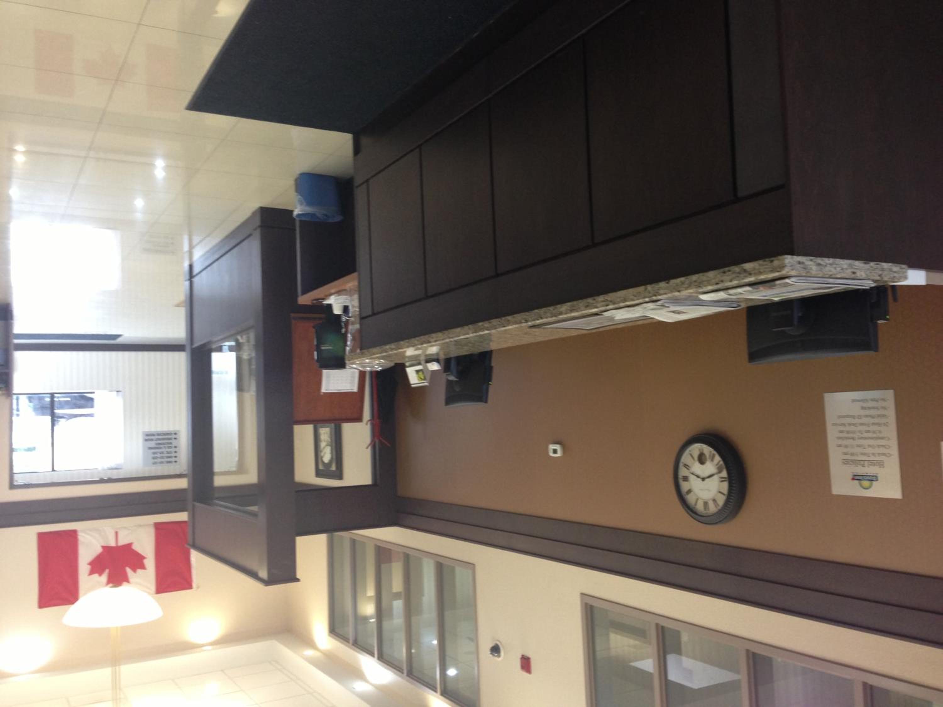 Days Inn by Wyndham Brampton - Property Image 2