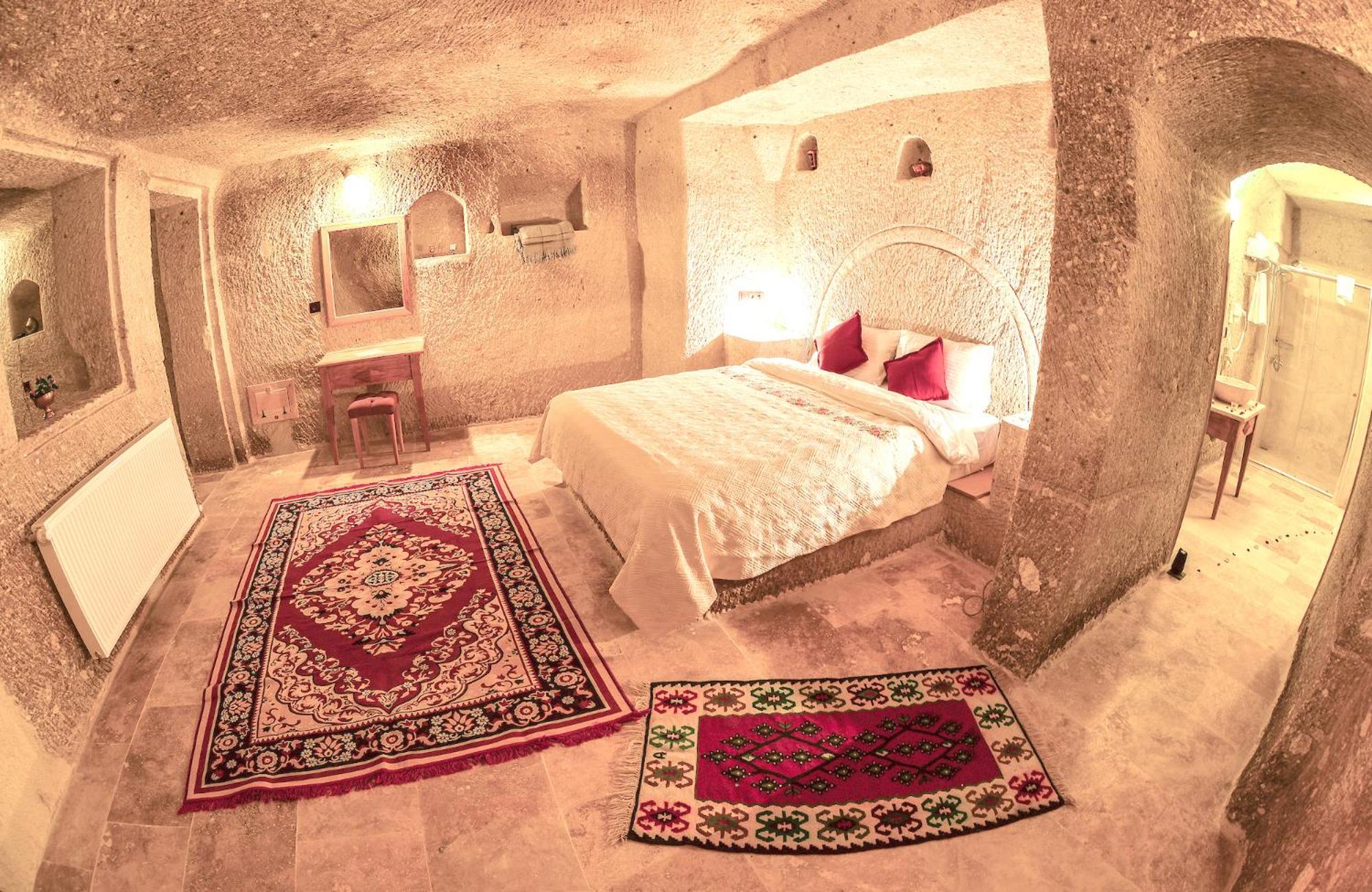 Mosaic Cave Hotel - Image 20