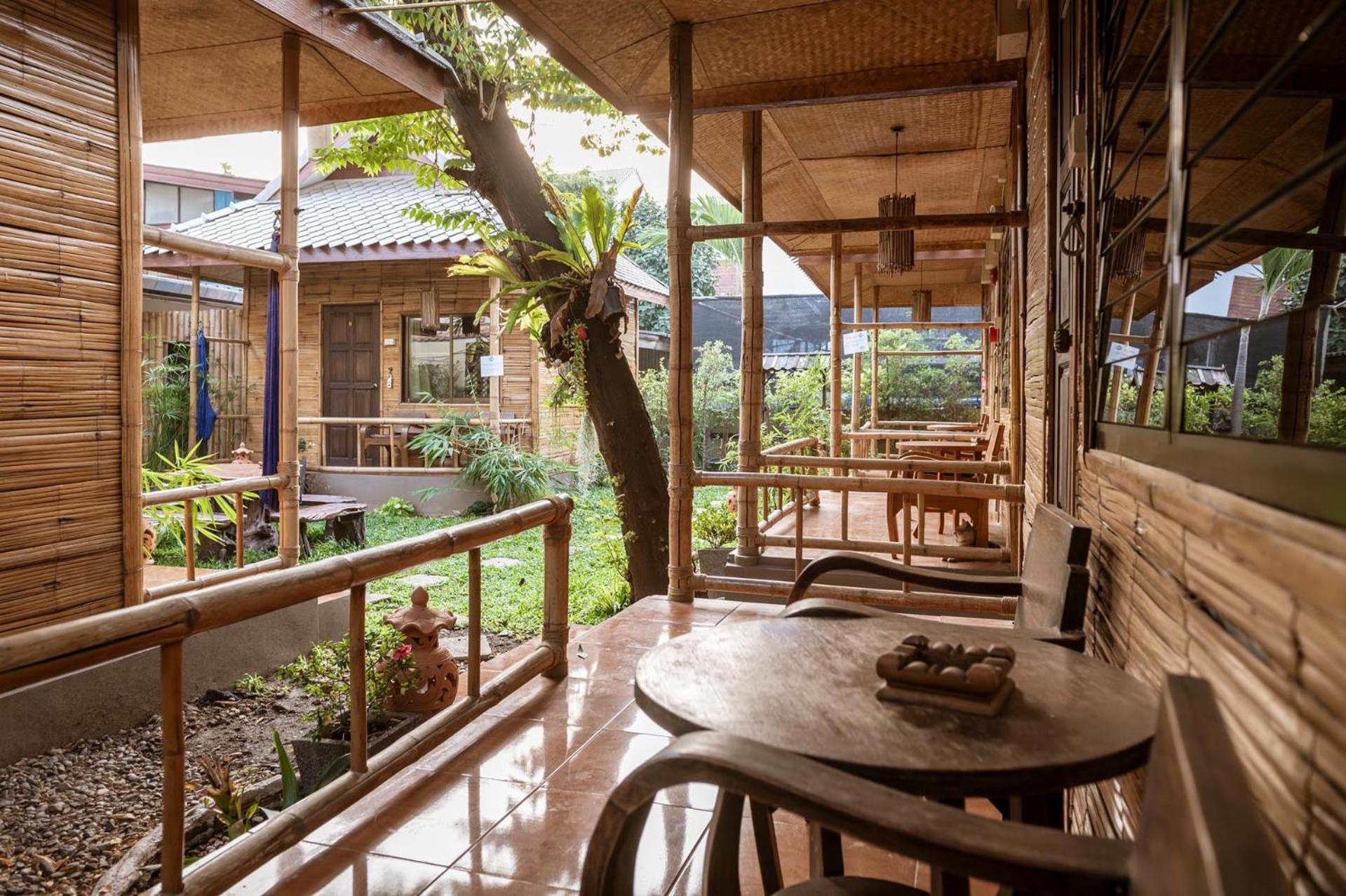 Boutique Hotel & Restaurant, Jaidee Bamboo Huts
