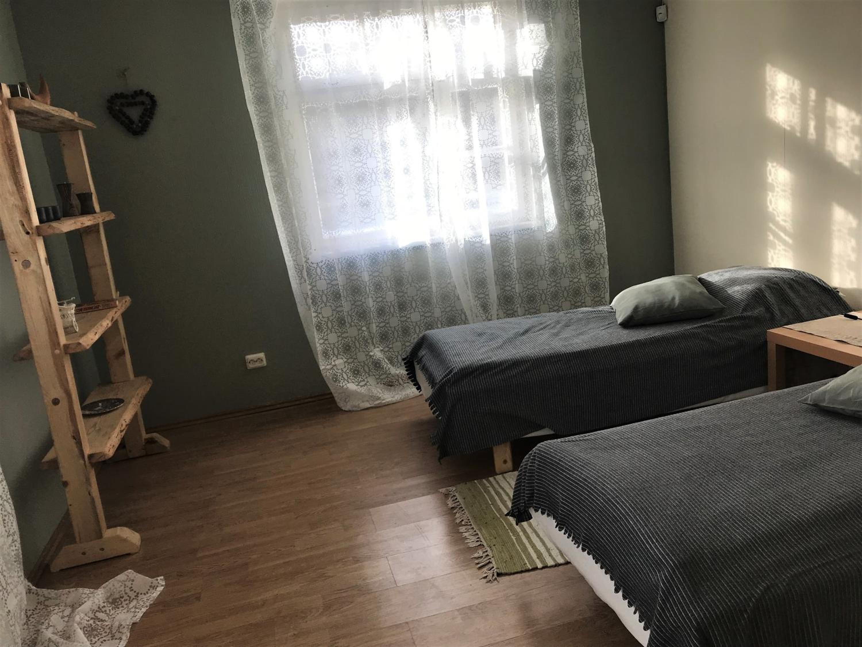 Photo 33