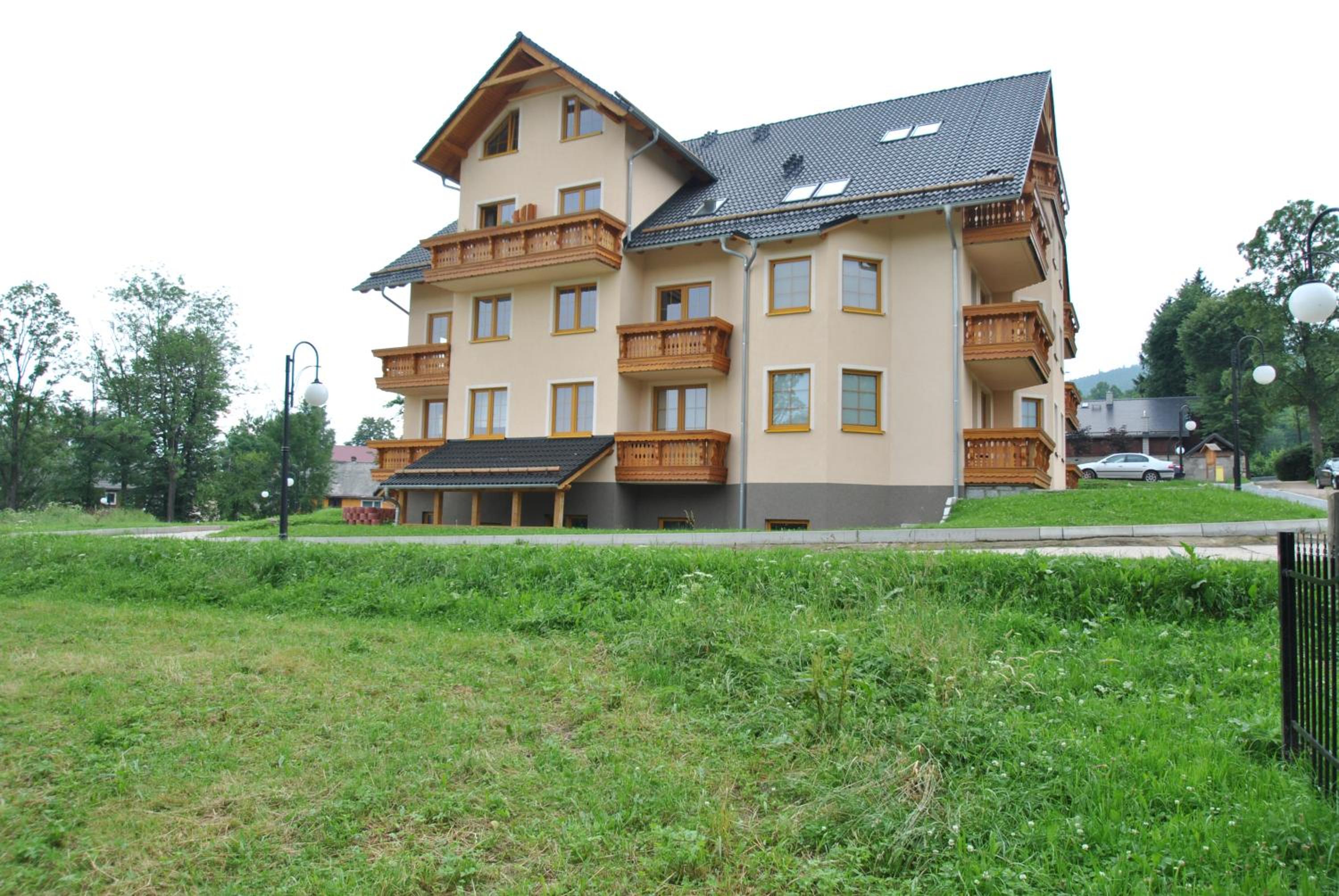 Photo 8