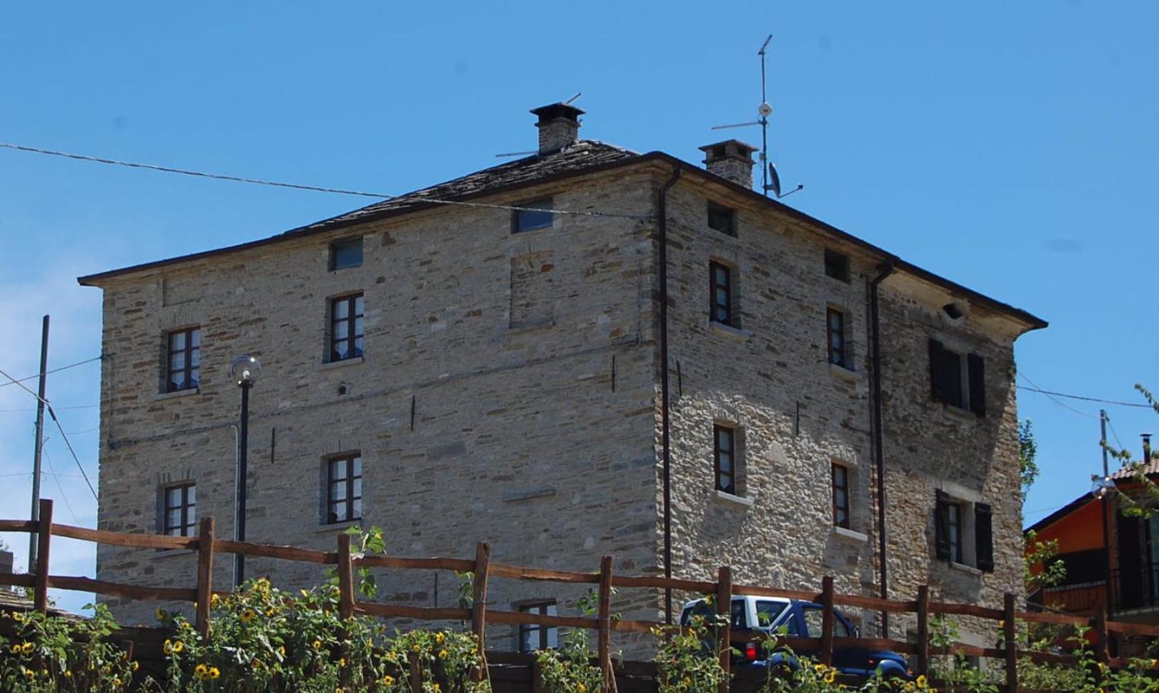 Photo 10