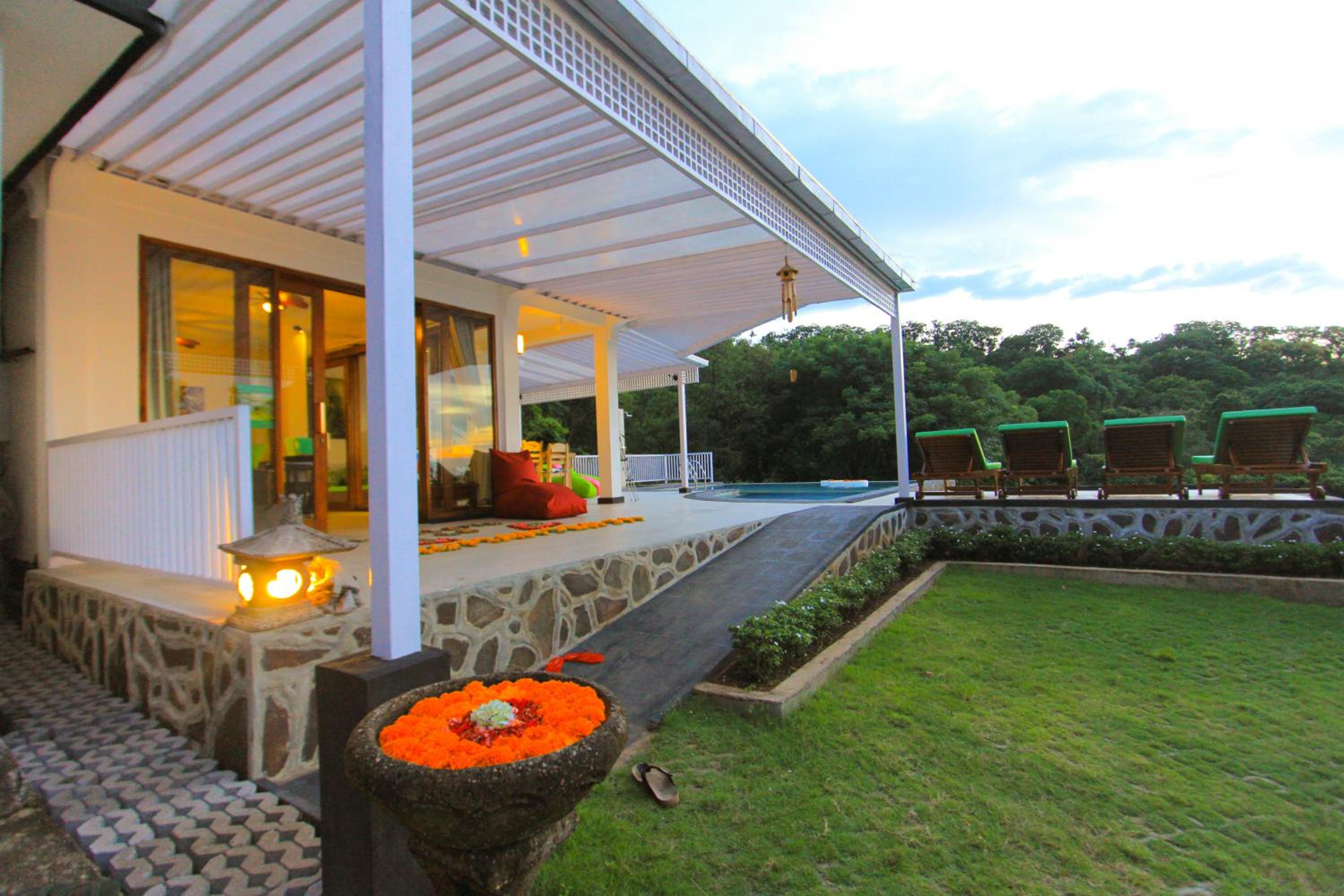 Villa Rinisha Rumah Senja Temukus Lovina view 5