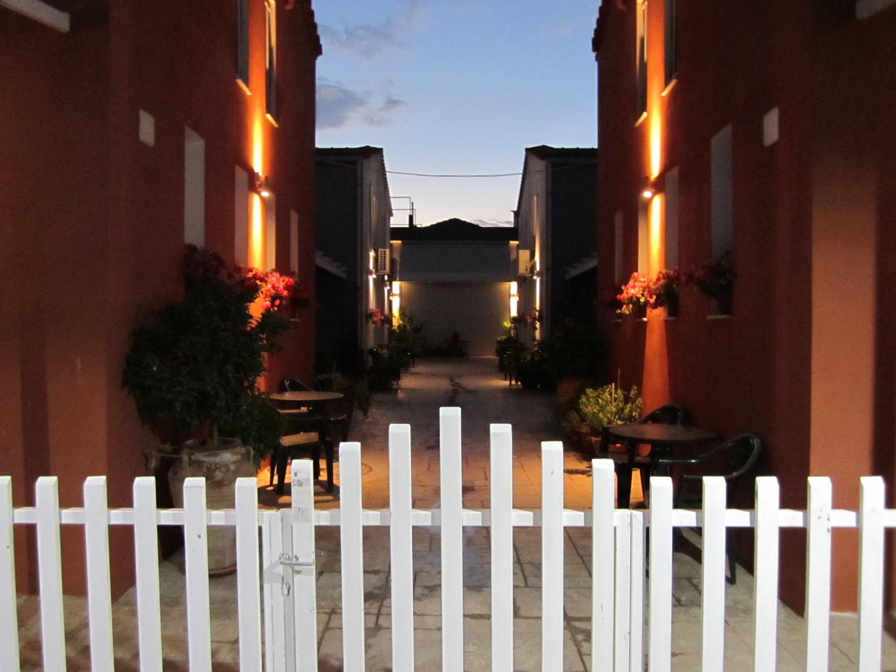 Photo 42