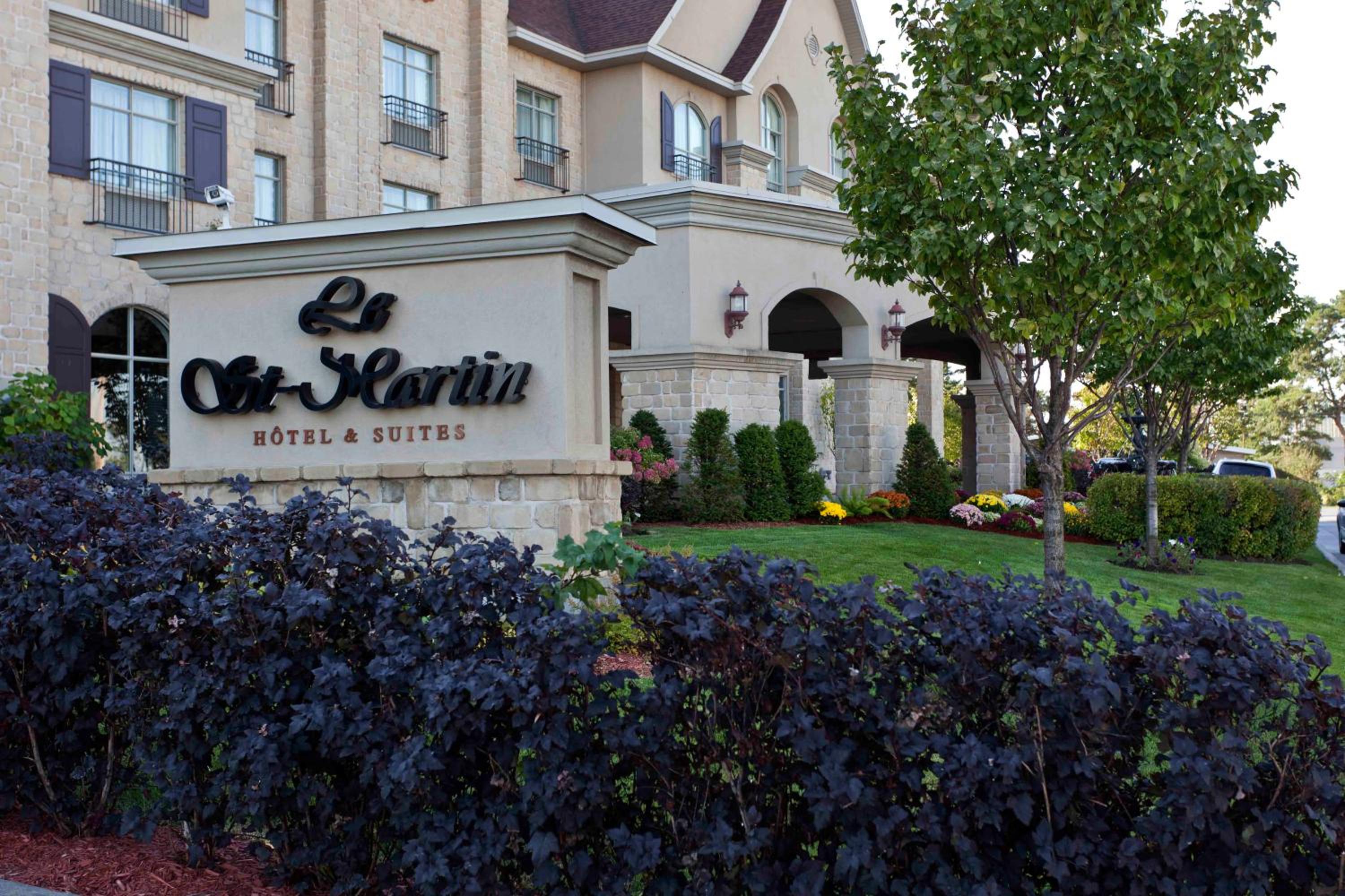 Montreal Vacations - Le St-Martin Hotel  Suites - Property Image 1