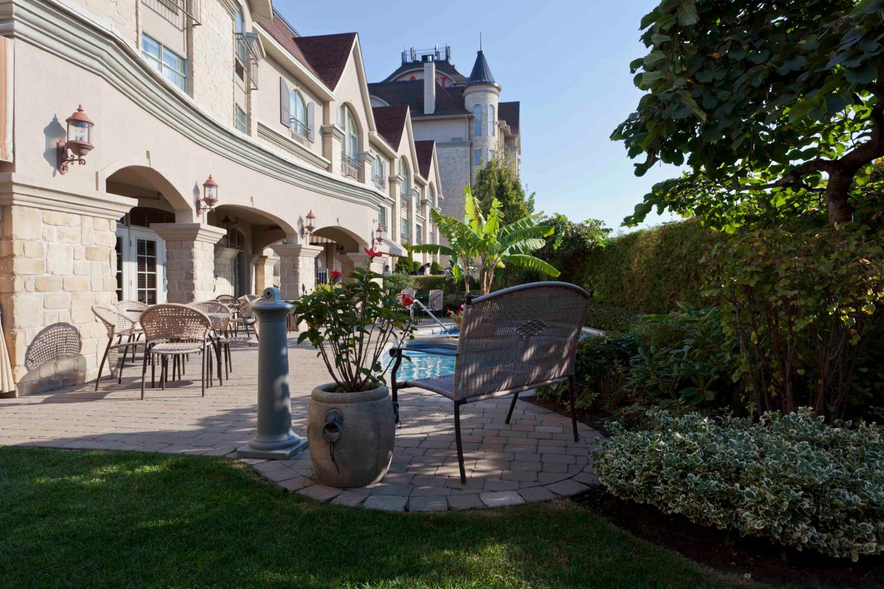 Montreal Vacations - Le St-Martin Hotel  Suites - Property Image 5