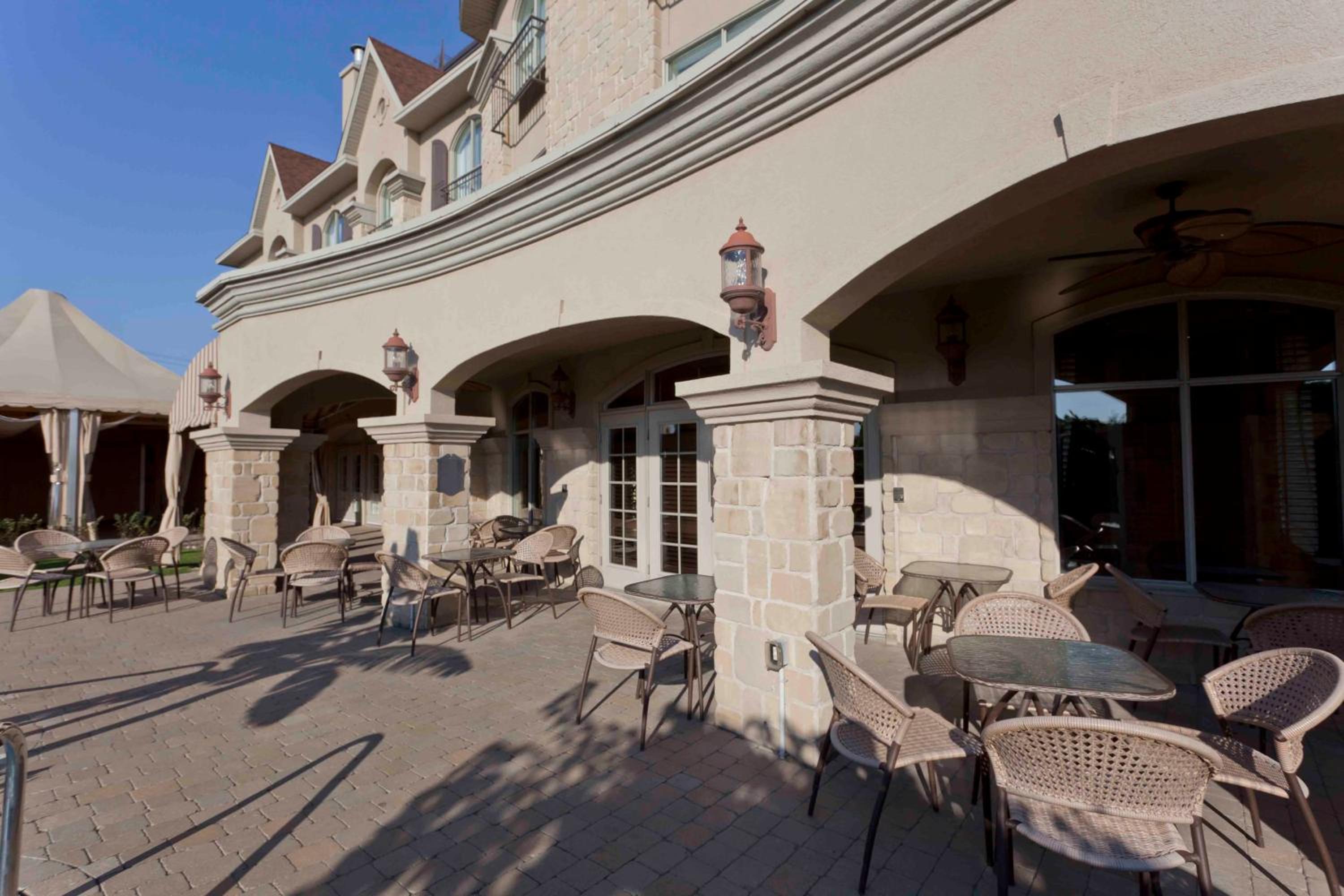 Le St-Martin Hotel & Suites