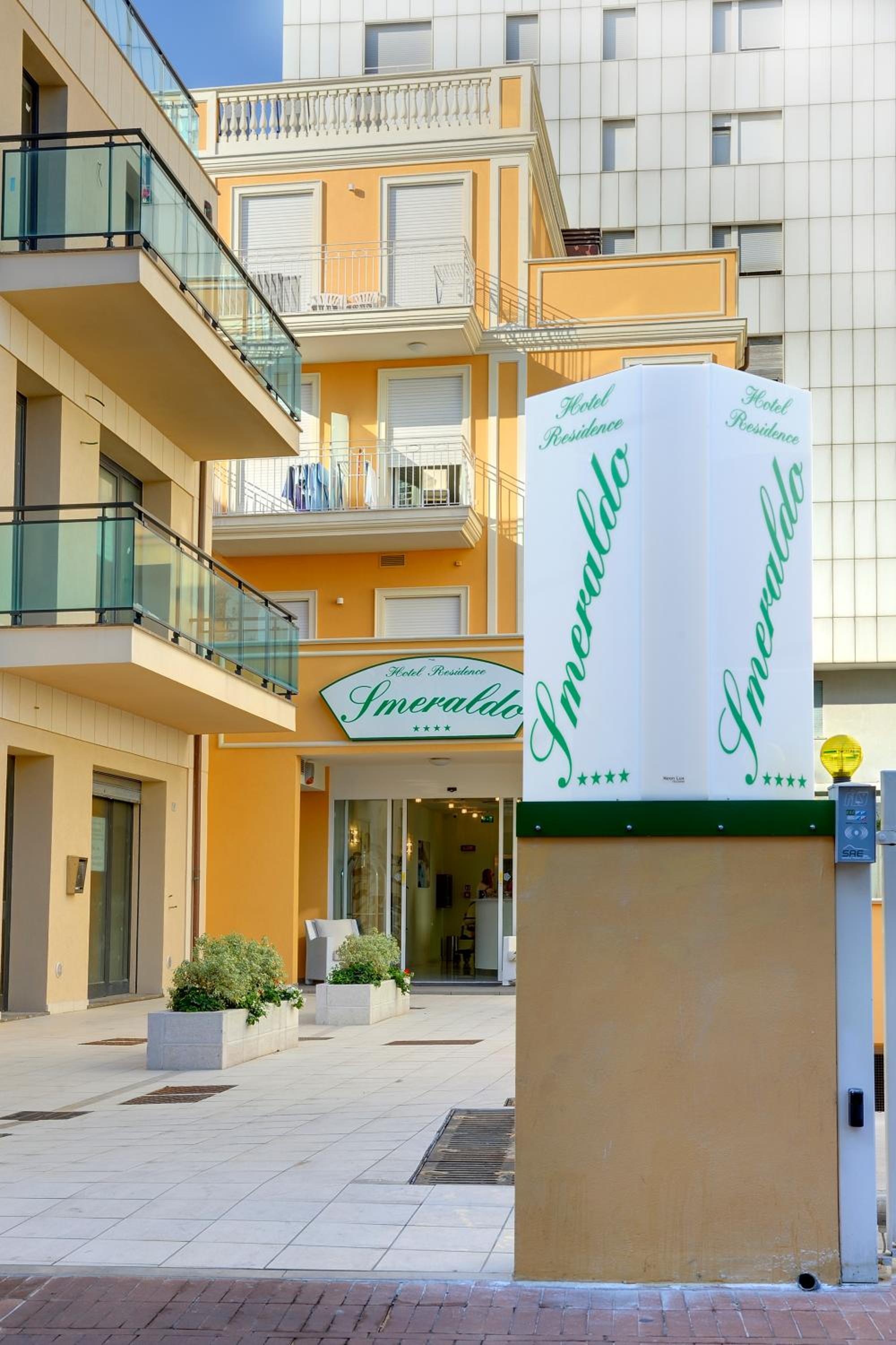 Hotel Residence Suite Smeraldo - Image 1