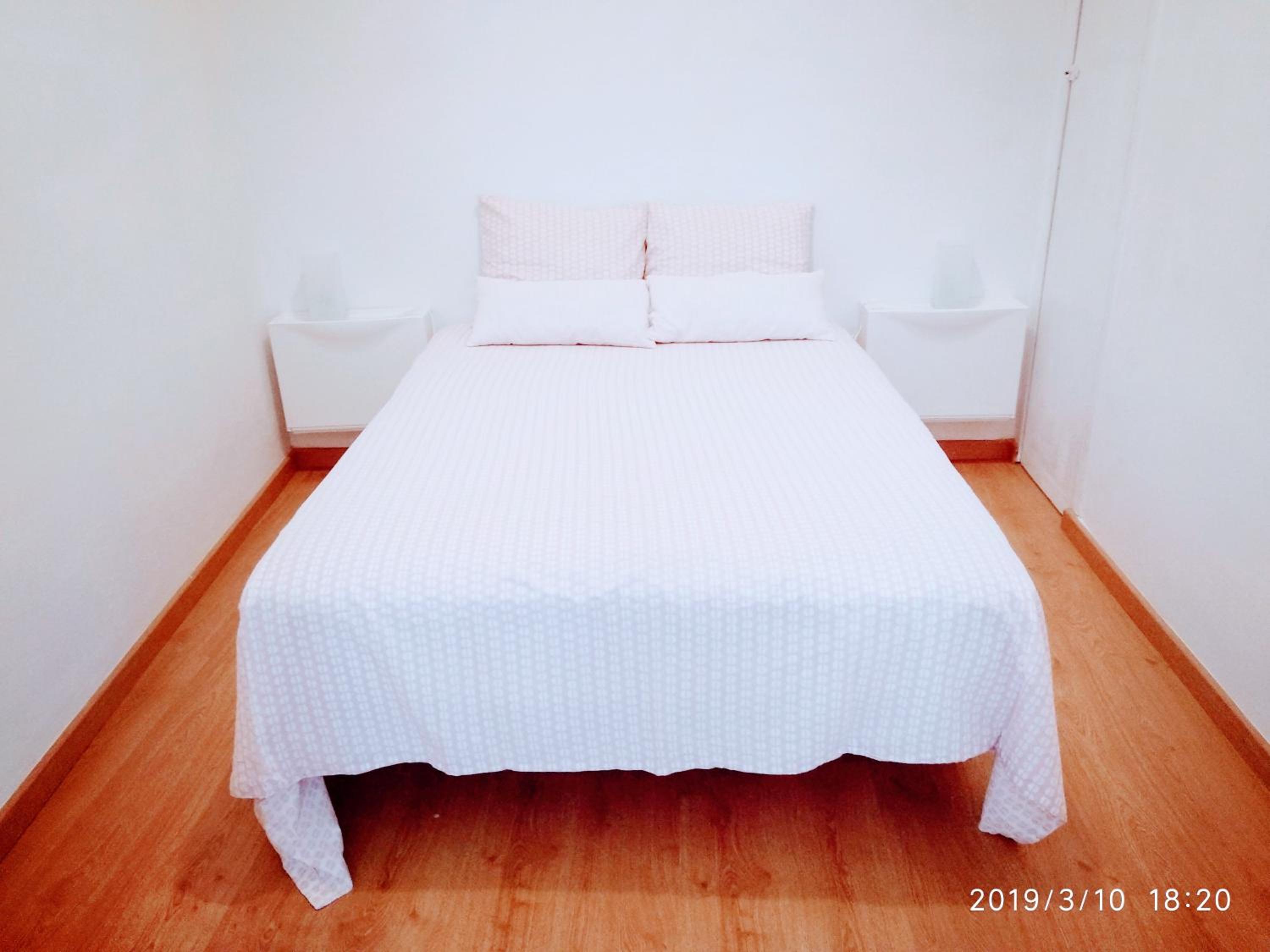 Valencian Dreams Lonja NON-TOURISTY APARTAMENT view 5