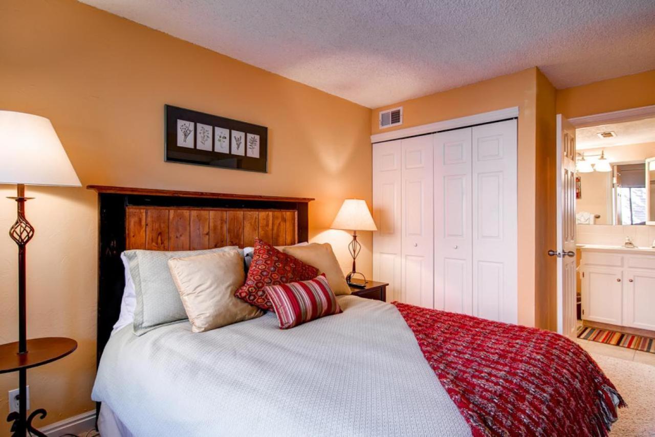 Mountainside Trailview Condo: Cozy Frisco Retreat view 4