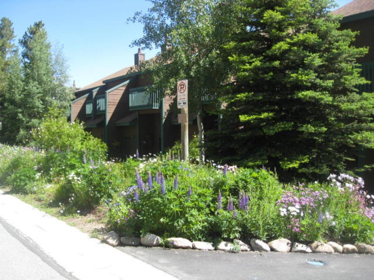 Winterpoint Sapphire Townhome: Recently Remodeled, Close to Everything view 2