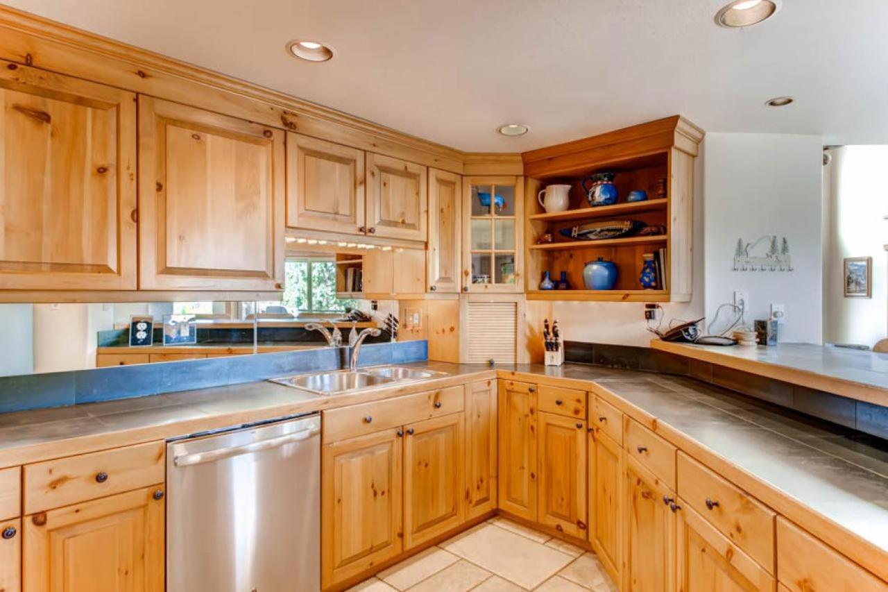 Powderhorn Penthouse Slopeview Condo: Views, Easy Slope/Town Access