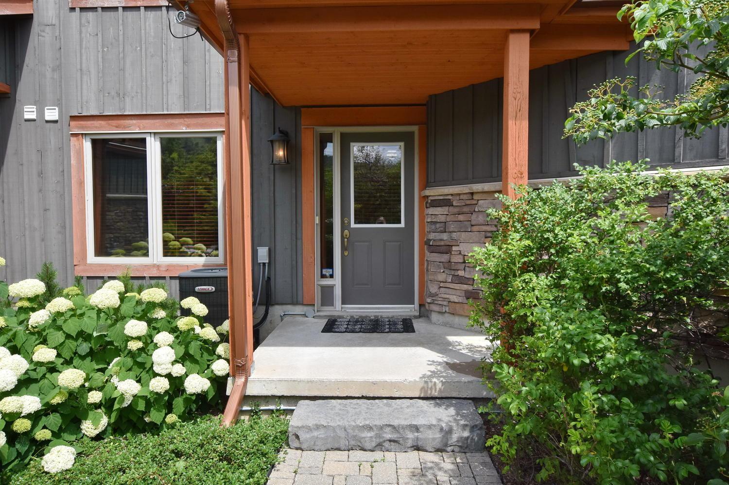 Hotel Blue Mountain-Luxurious Blueski George Chalet, Hot Tub, Pool, Gas Fireplace